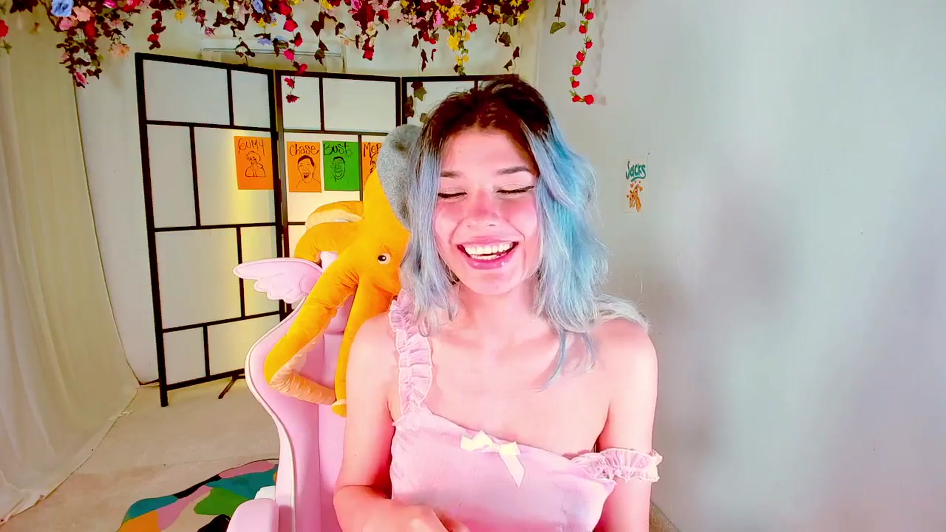 Gallery image thumbnail from Agostinha_Red's myfreecams stream on, 08/27/2024, 24:35 image 15 of 20