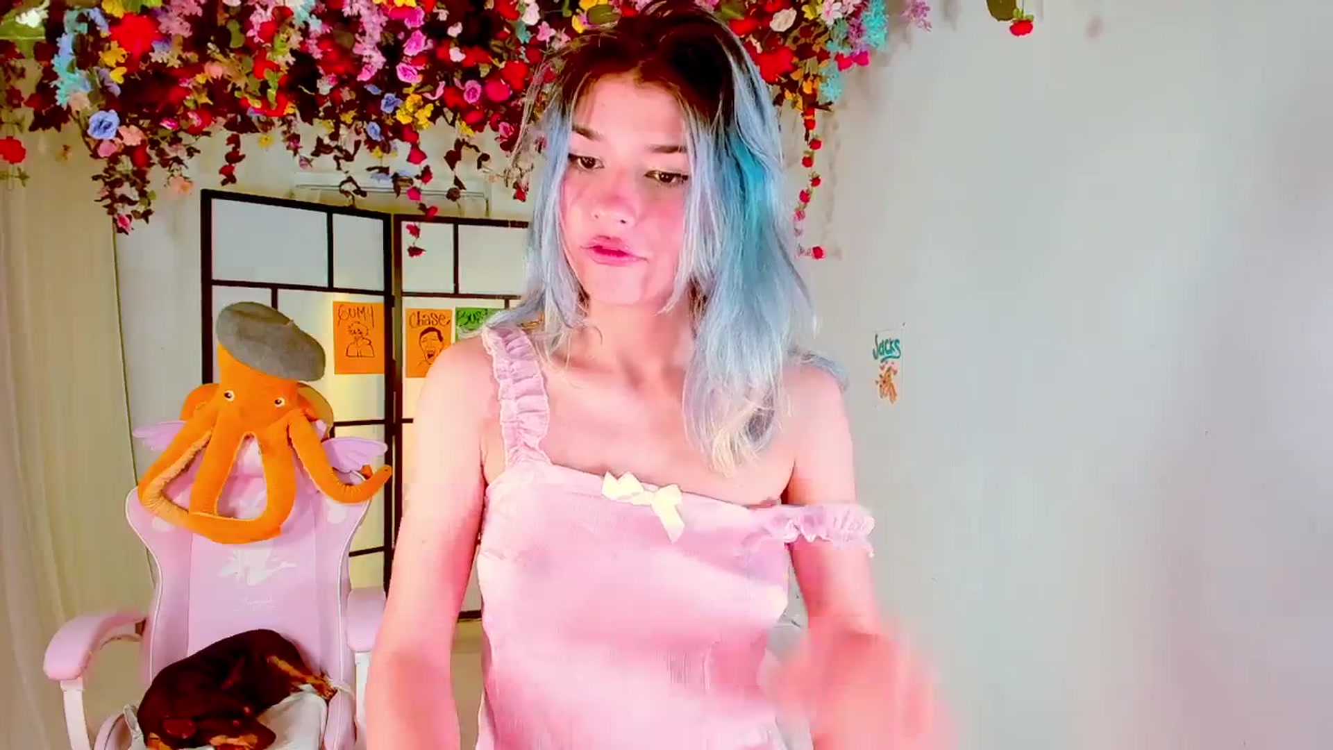 Gallery image thumbnail from Agostinha_Red's myfreecams stream on, 08/27/2024, 24:35 image 11 of 20