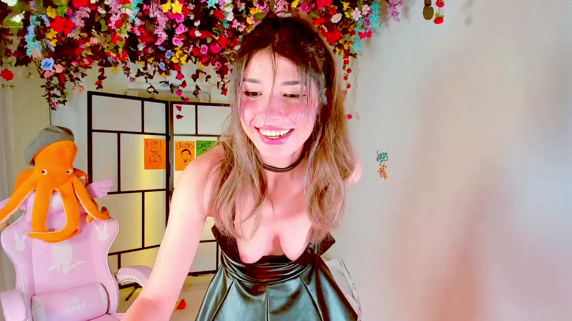 Gallery image thumbnail from Agostinha_Red's myfreecams stream on, 08/27/2024, 21:27 image 8 of 20