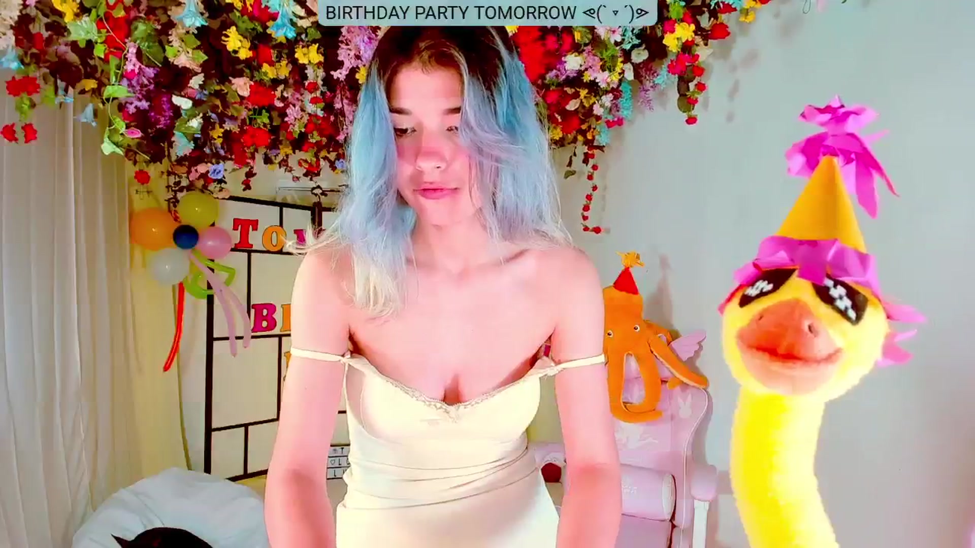 Gallery image thumbnail from Agostinha_Red's myfreecams stream on, 08/31/2024, 22:02 image 15 of 20