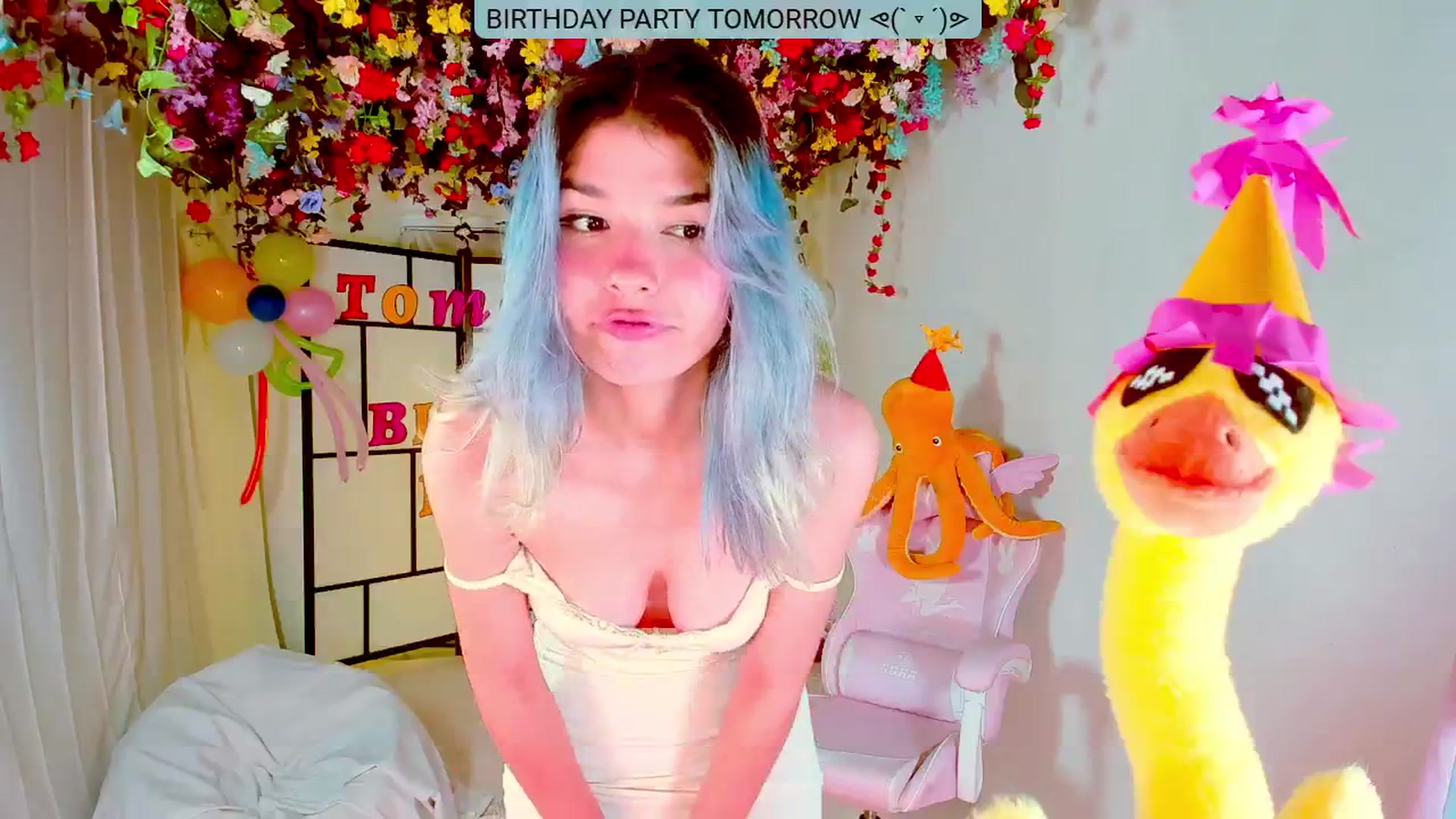 Gallery image thumbnail from Agostinha_Red's myfreecams stream on, 08/31/2024, 22:02 image 19 of 20
