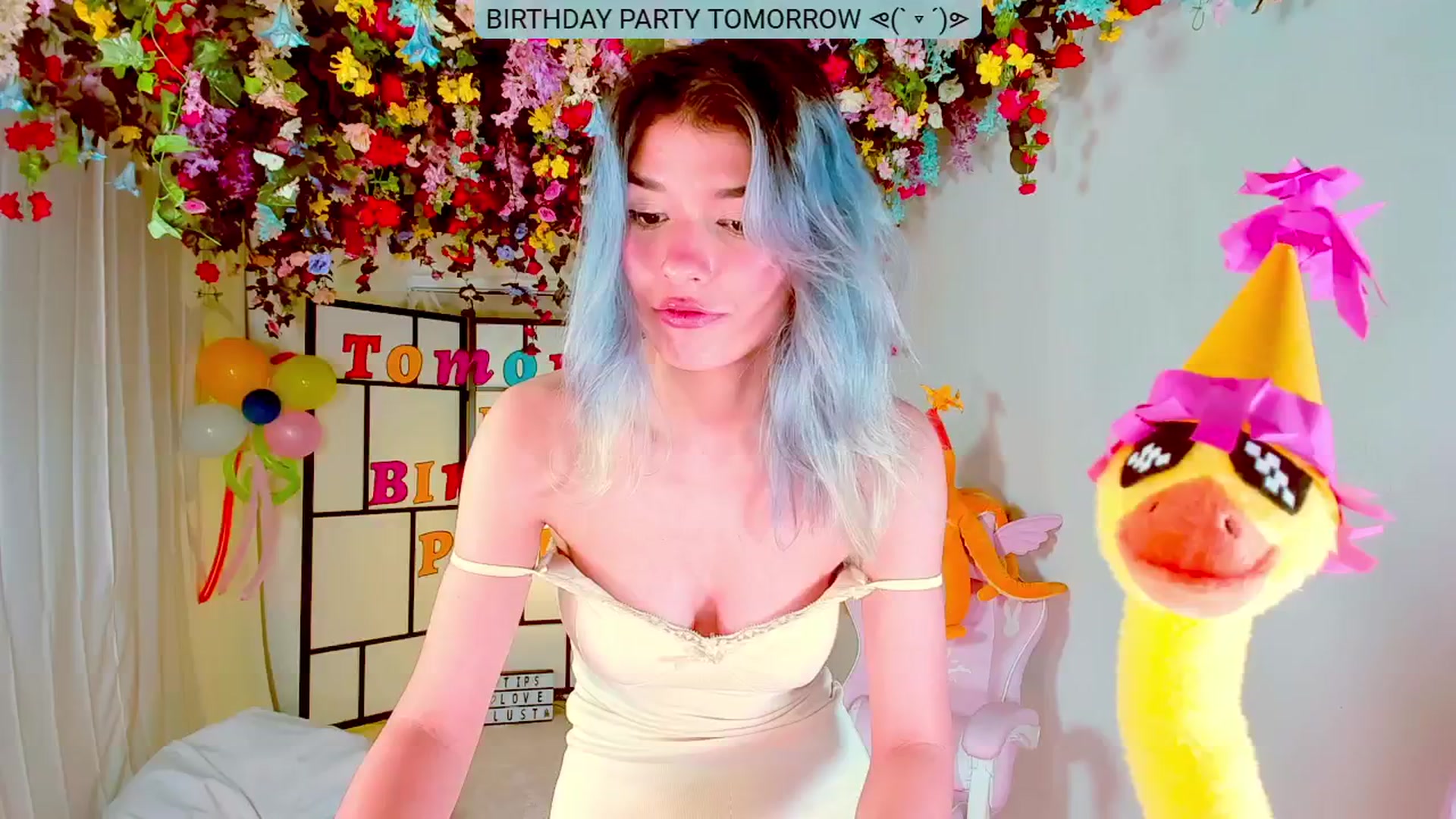 Gallery image thumbnail from Agostinha_Red's myfreecams stream on, 08/31/2024, 22:38 image 3 of 20