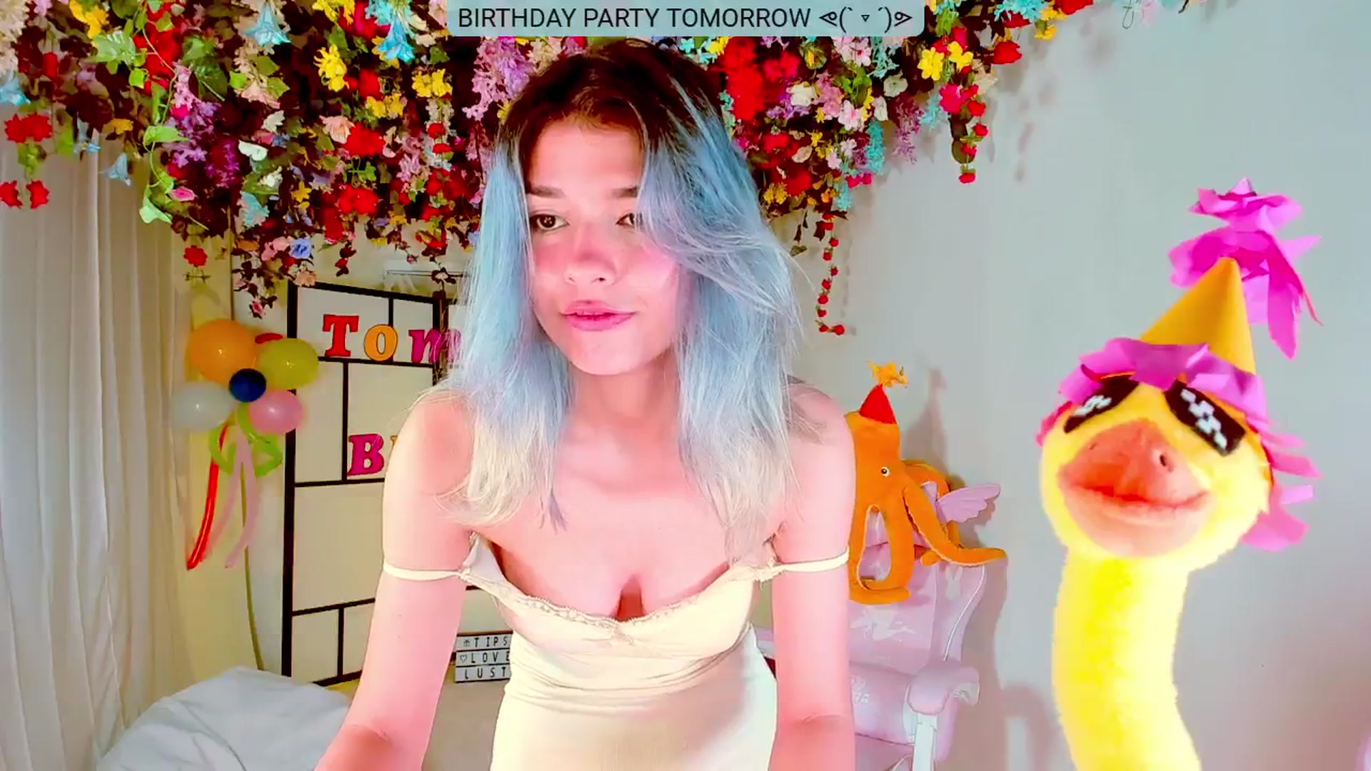 Gallery image thumbnail from Agostinha_Red's myfreecams stream on, 08/31/2024, 22:38 image 11 of 20
