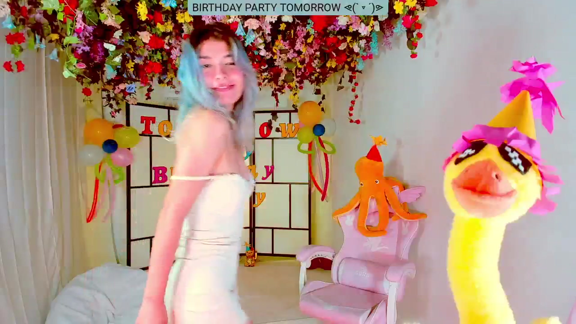 Gallery image thumbnail from Agostinha_Red's myfreecams stream on, 08/31/2024, 22:38 image 14 of 20