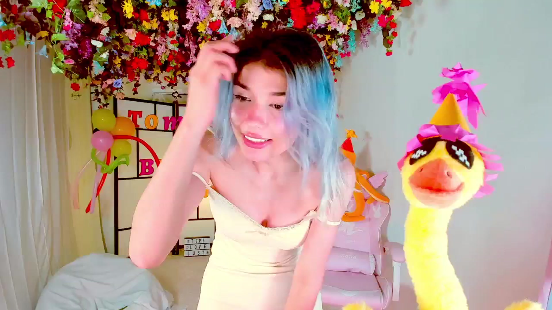 Gallery image thumbnail from Agostinha_Red's myfreecams stream on, 08/31/2024, 23:34 image 12 of 20