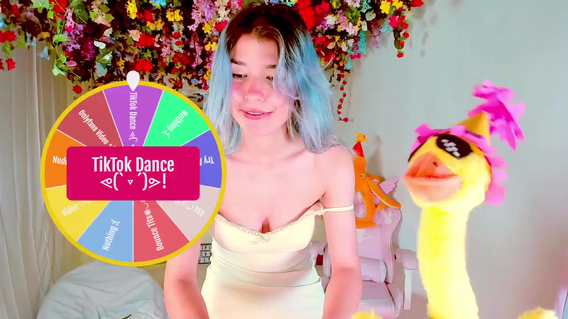 Gallery image thumbnail from Agostinha_Red's myfreecams stream on, 08/31/2024, 23:34 image 17 of 20