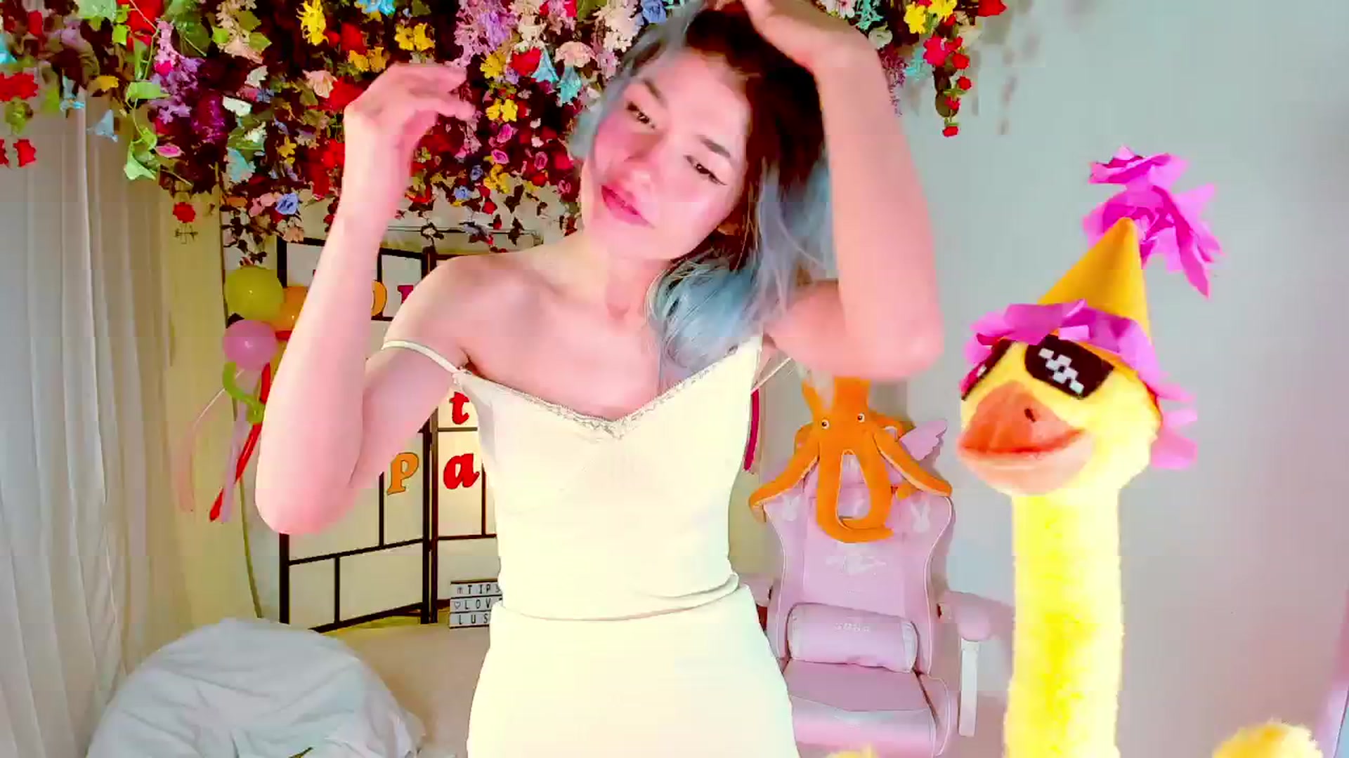 Gallery image thumbnail from Agostinha_Red's myfreecams stream on, 08/31/2024, 23:34 image 11 of 20