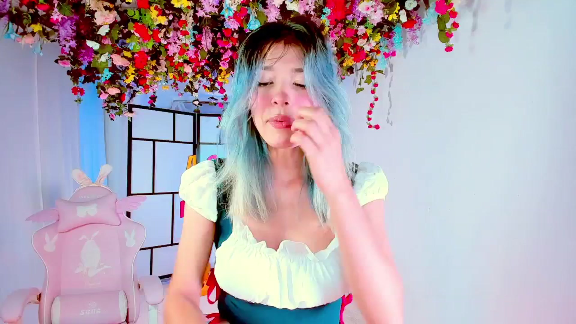 Gallery image thumbnail from Agostinha_Red's myfreecams stream on, 09/07/2024, 22:27 image 6 of 20