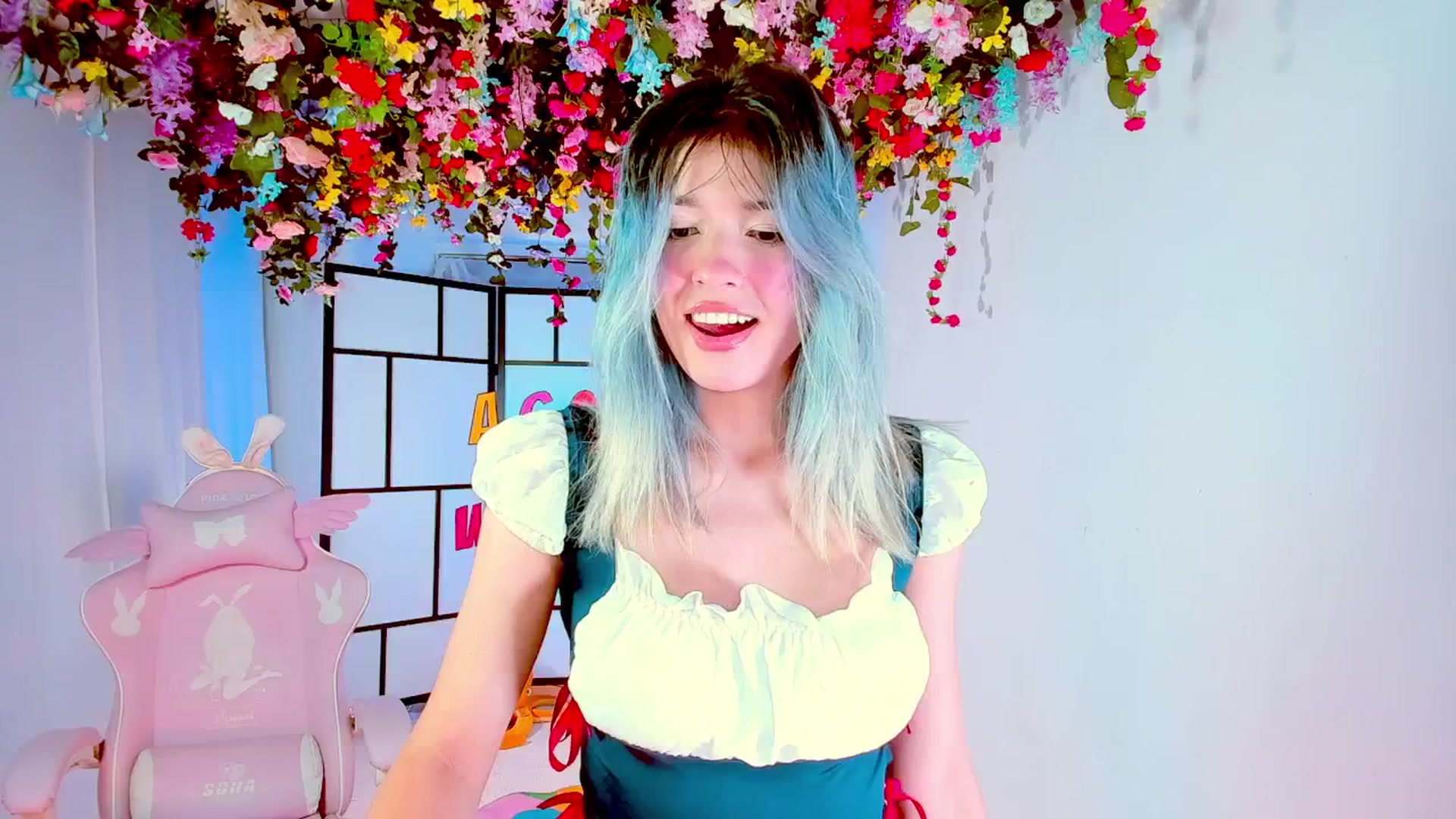 Gallery image thumbnail from Agostinha_Red's myfreecams stream on, 09/07/2024, 22:27 image 15 of 20