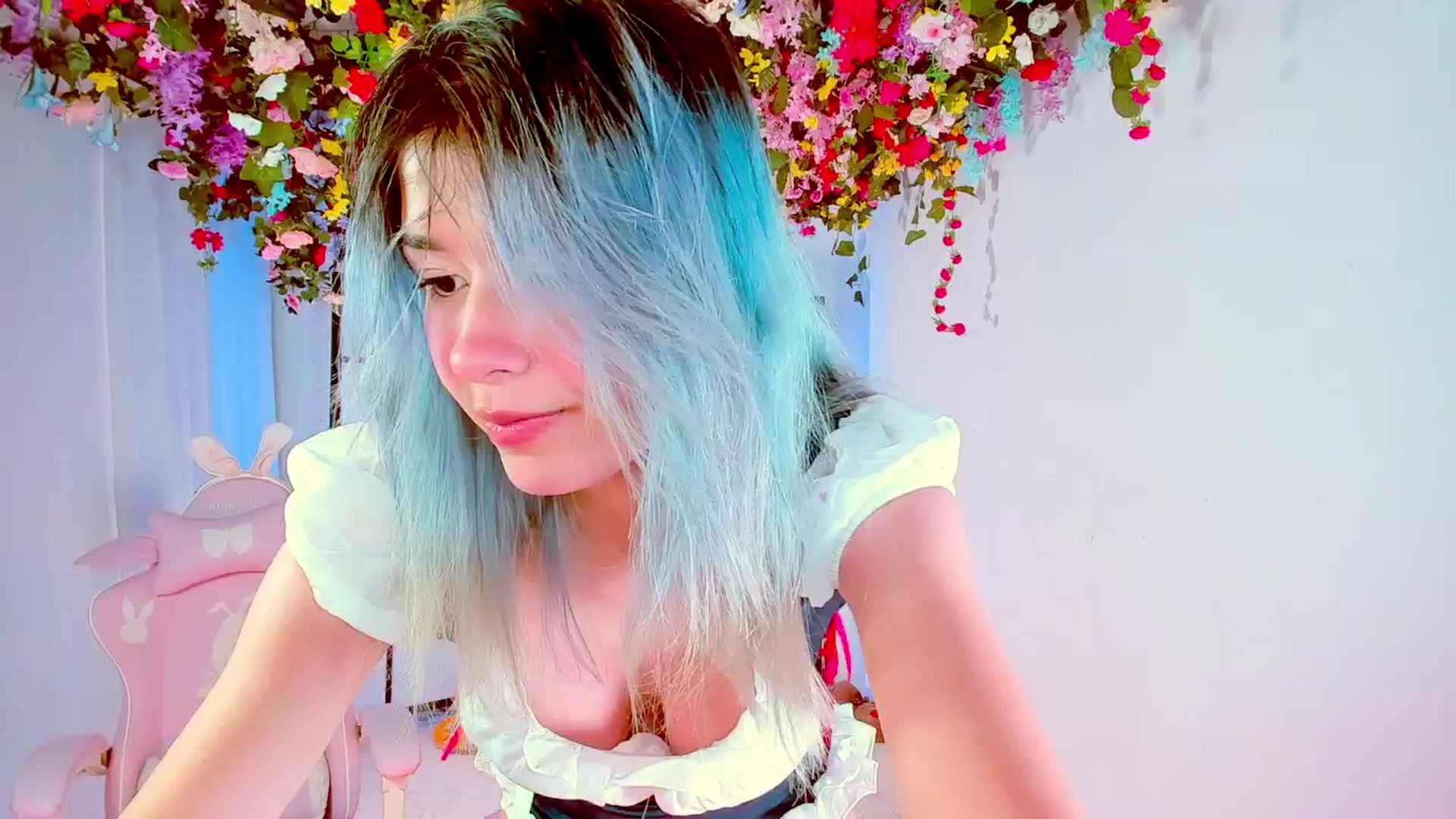 Gallery image thumbnail from Agostinha_Red's myfreecams stream on, 09/07/2024, 22:27 image 9 of 20