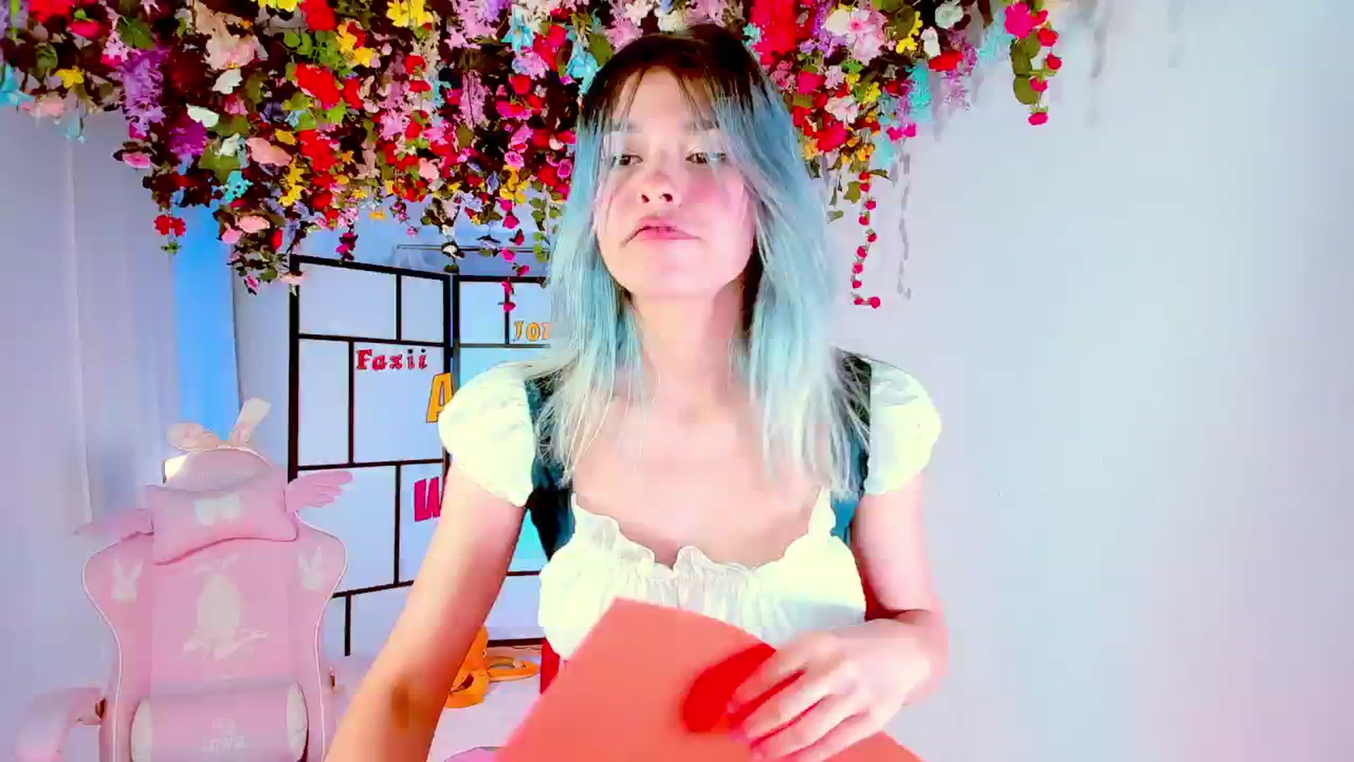 Gallery image thumbnail from Agostinha_Red's myfreecams stream on, 09/08/2024, 24:02 image 6 of 20