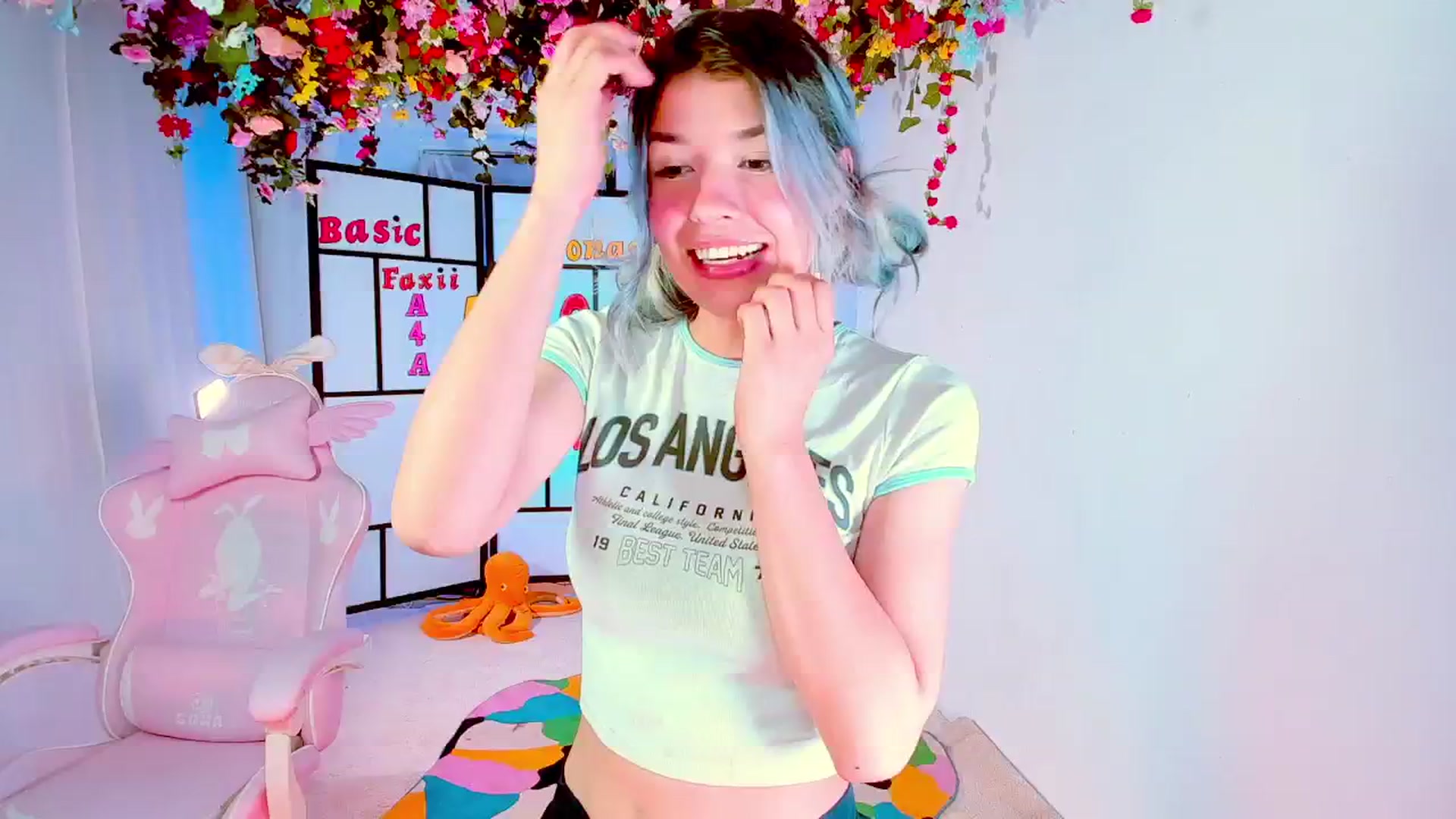 Gallery image thumbnail from Agostinha_Red's myfreecams stream on, 09/09/2024, 23:06 image 4 of 20