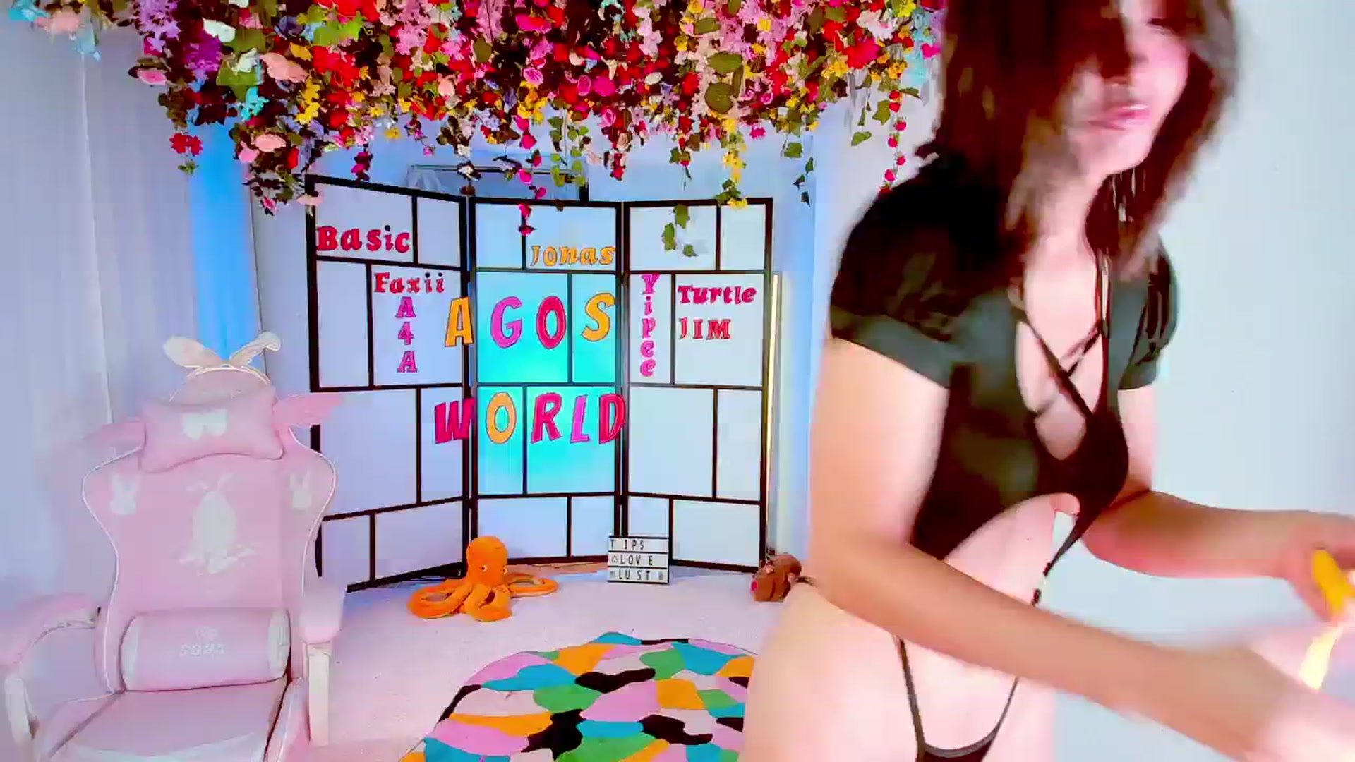 Gallery image thumbnail from Agostinha_Red's myfreecams stream on, 09/12/2024, 24:13 image 15 of 20