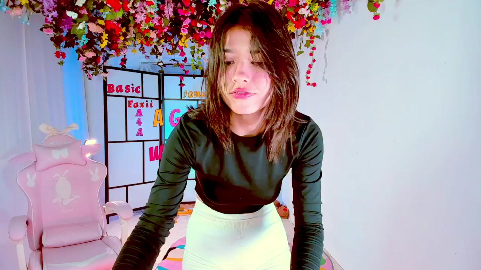 Gallery image thumbnail from Agostinha_Red's myfreecams stream on, 09/13/2024, 02:21 image 7 of 20