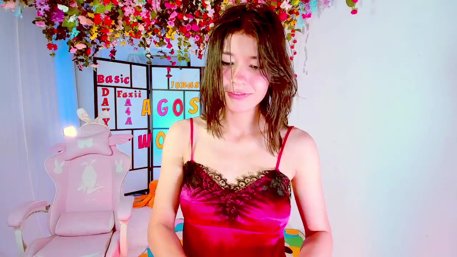 Gallery image thumbnail from Agostinha_Red's myfreecams stream on, 09/15/2024, 10:24 image 14 of 20