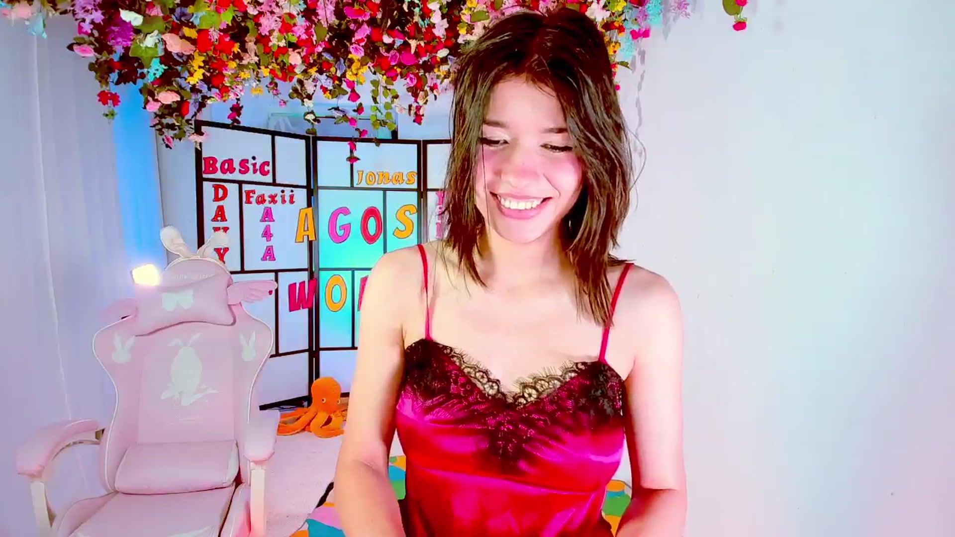 Gallery image thumbnail from Agostinha_Red's myfreecams stream on, 09/15/2024, 10:24 image 19 of 20