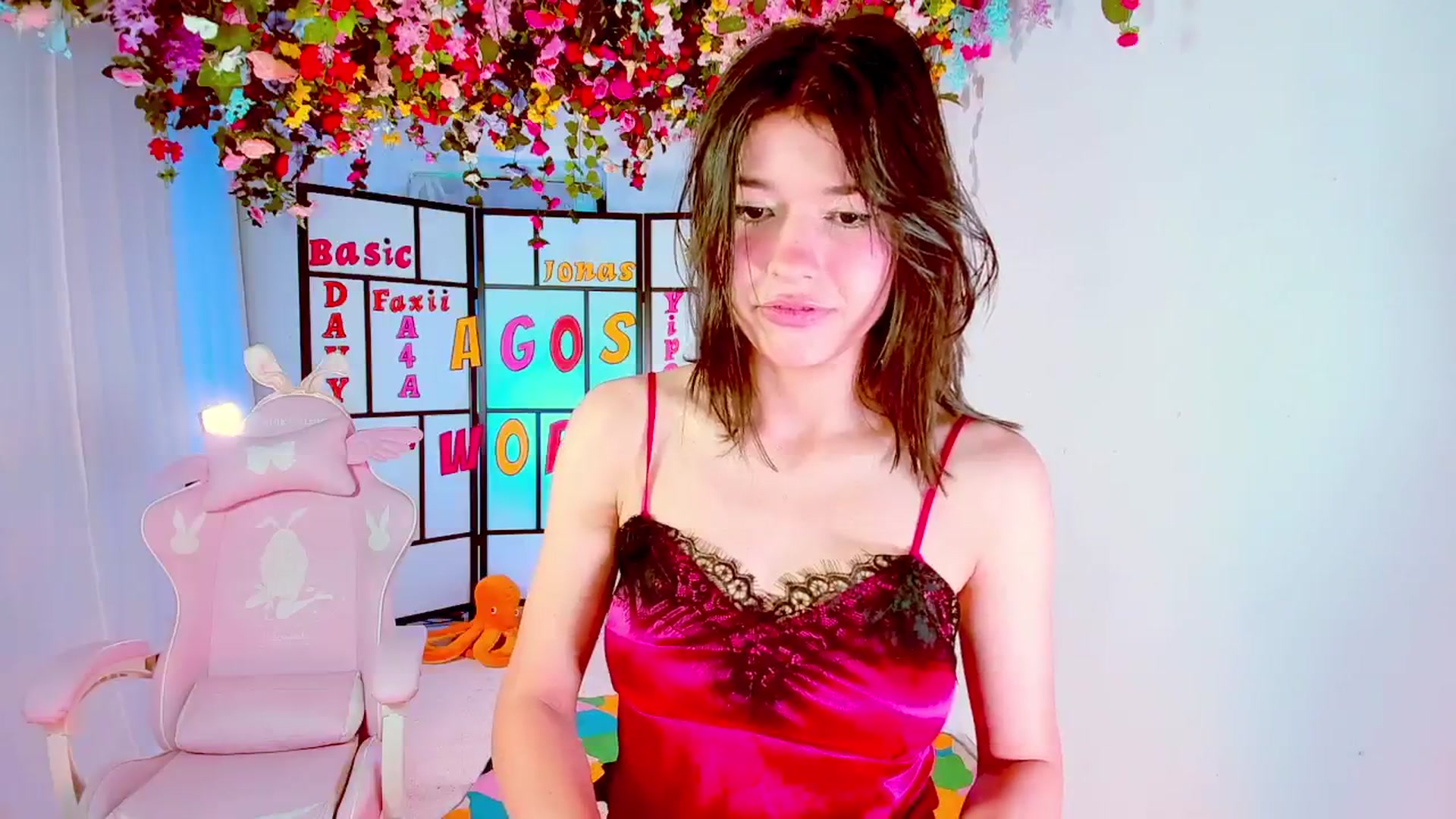 Gallery image thumbnail from Agostinha_Red's myfreecams stream on, 09/15/2024, 10:24 image 20 of 20