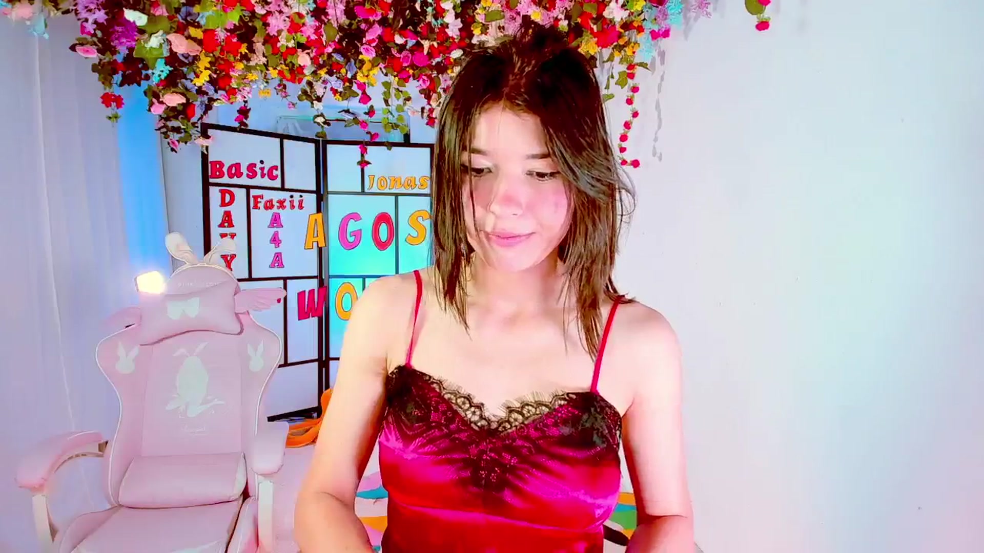 Gallery image thumbnail from Agostinha_Red's myfreecams stream on, 09/15/2024, 10:24 image 13 of 20