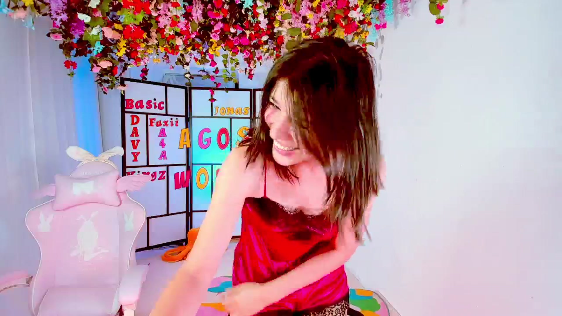 Gallery image thumbnail from Agostinha_Red's myfreecams stream on, 09/15/2024, 10:24 image 3 of 20