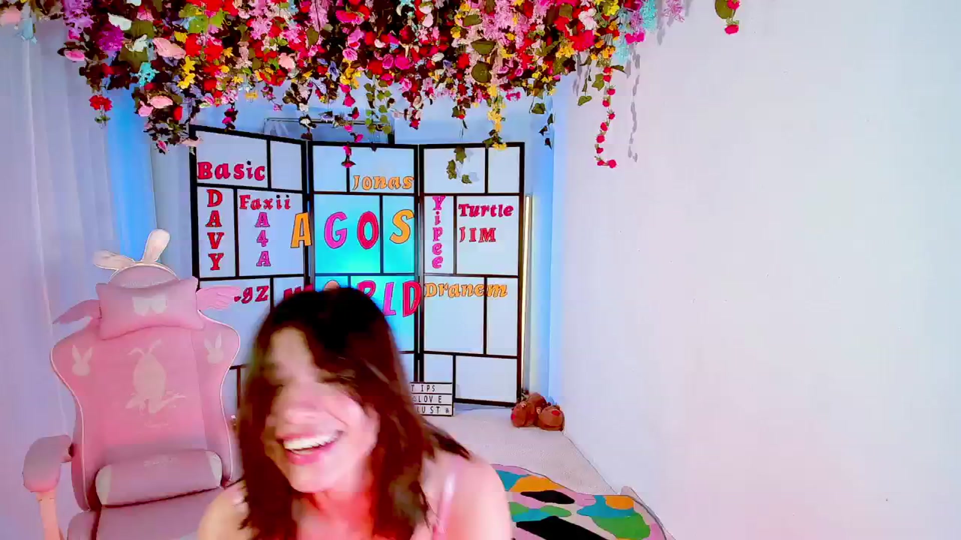 Gallery image thumbnail from Agostinha_Red's myfreecams stream on, 09/18/2024, 04:20 image 17 of 20