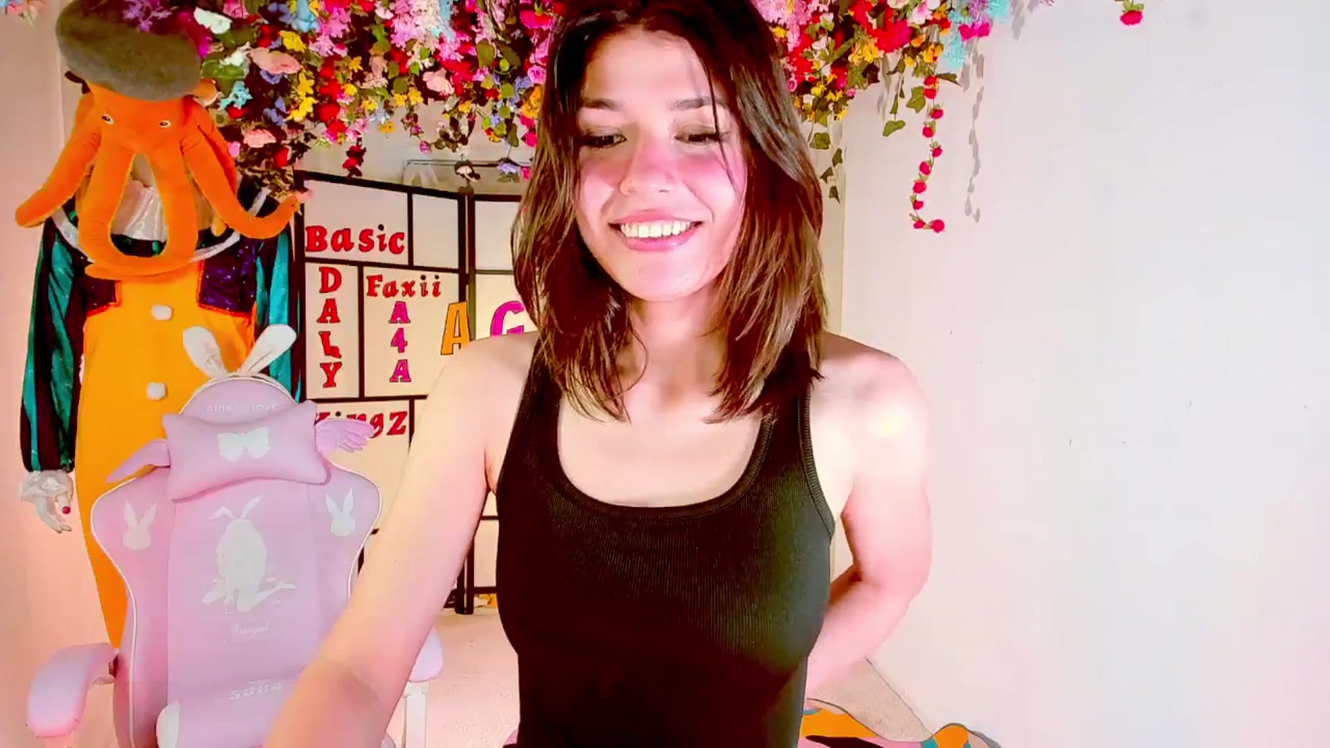 Gallery image thumbnail from Agostinha_Red's myfreecams stream on, 09/27/2024, 18:11 image 19 of 20