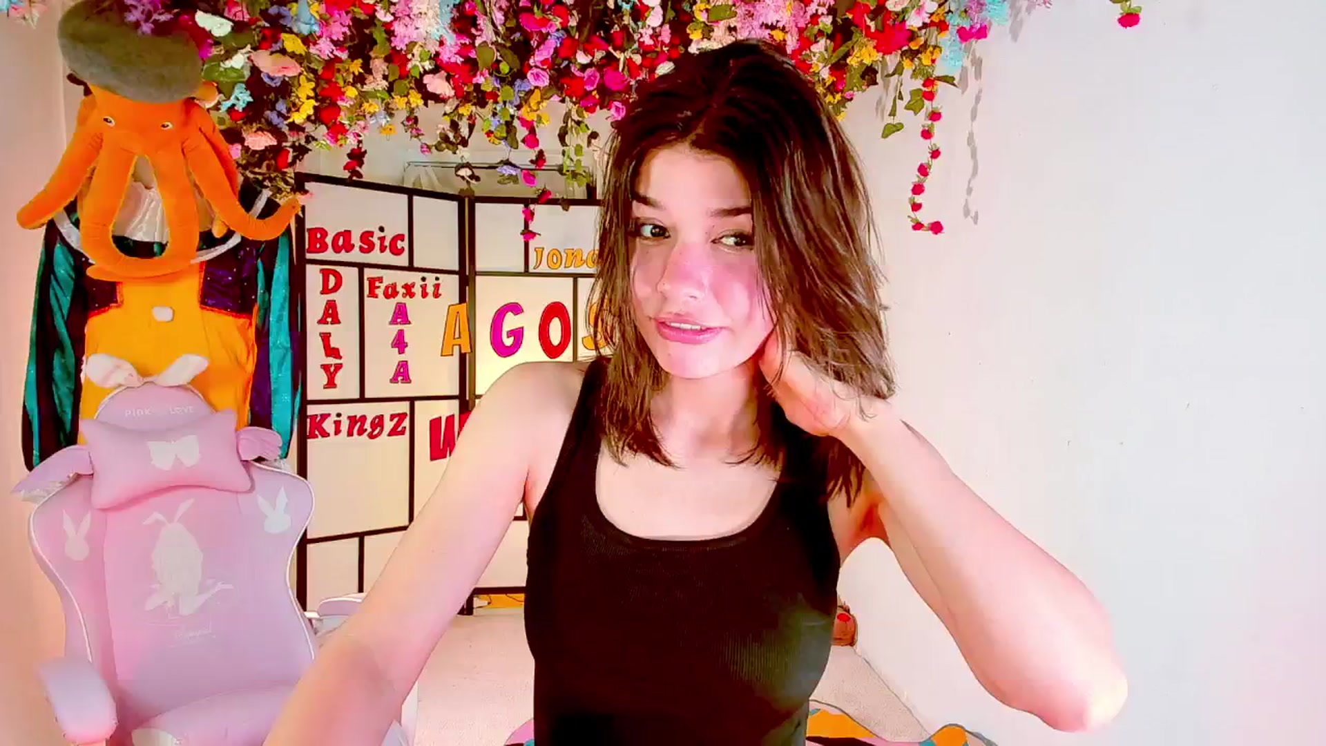 Gallery image thumbnail from Agostinha_Red's myfreecams stream on, 09/27/2024, 19:18 image 15 of 20