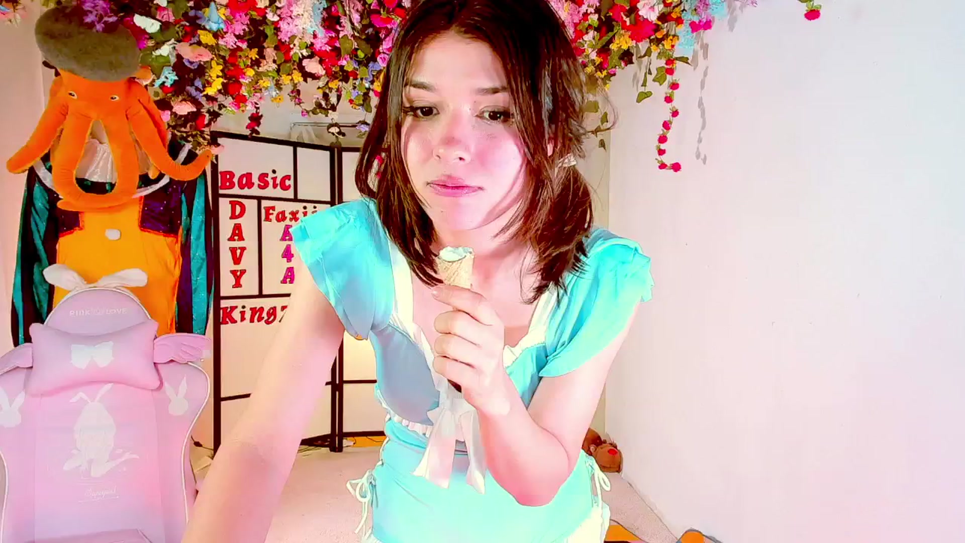 Gallery image thumbnail from Agostinha_Red's myfreecams stream on, 09/28/2024, 17:00 image 6 of 20