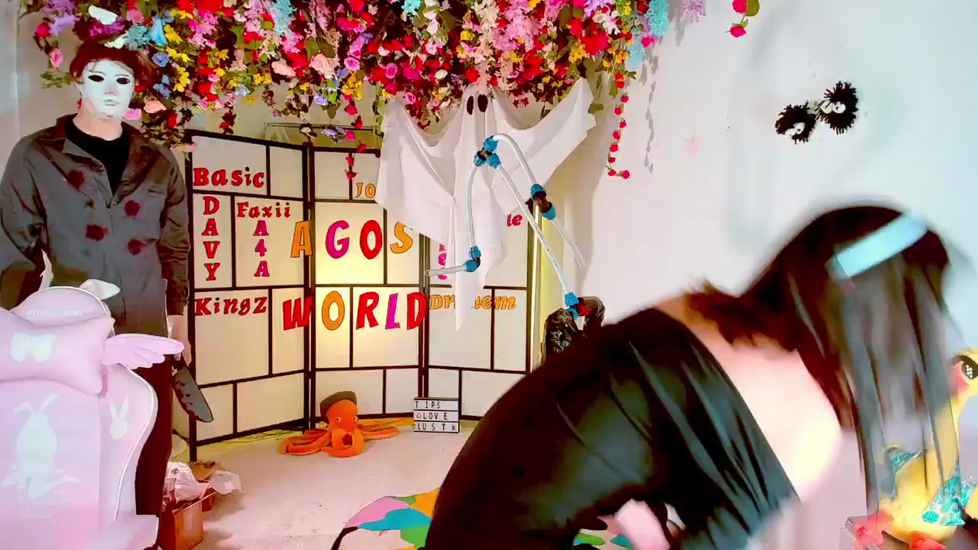 Gallery image thumbnail from Agostinha_Red's myfreecams stream on, 10/13/2024, 20:48 image 13 of 20