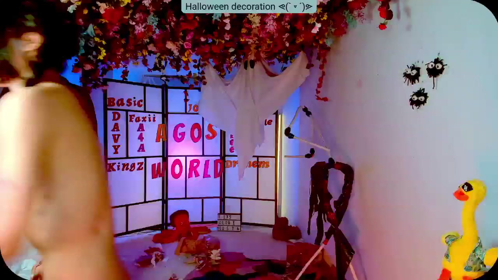Gallery image thumbnail from Agostinha_Red's myfreecams stream on, 10/24/2024, 19:01 image 17 of 20