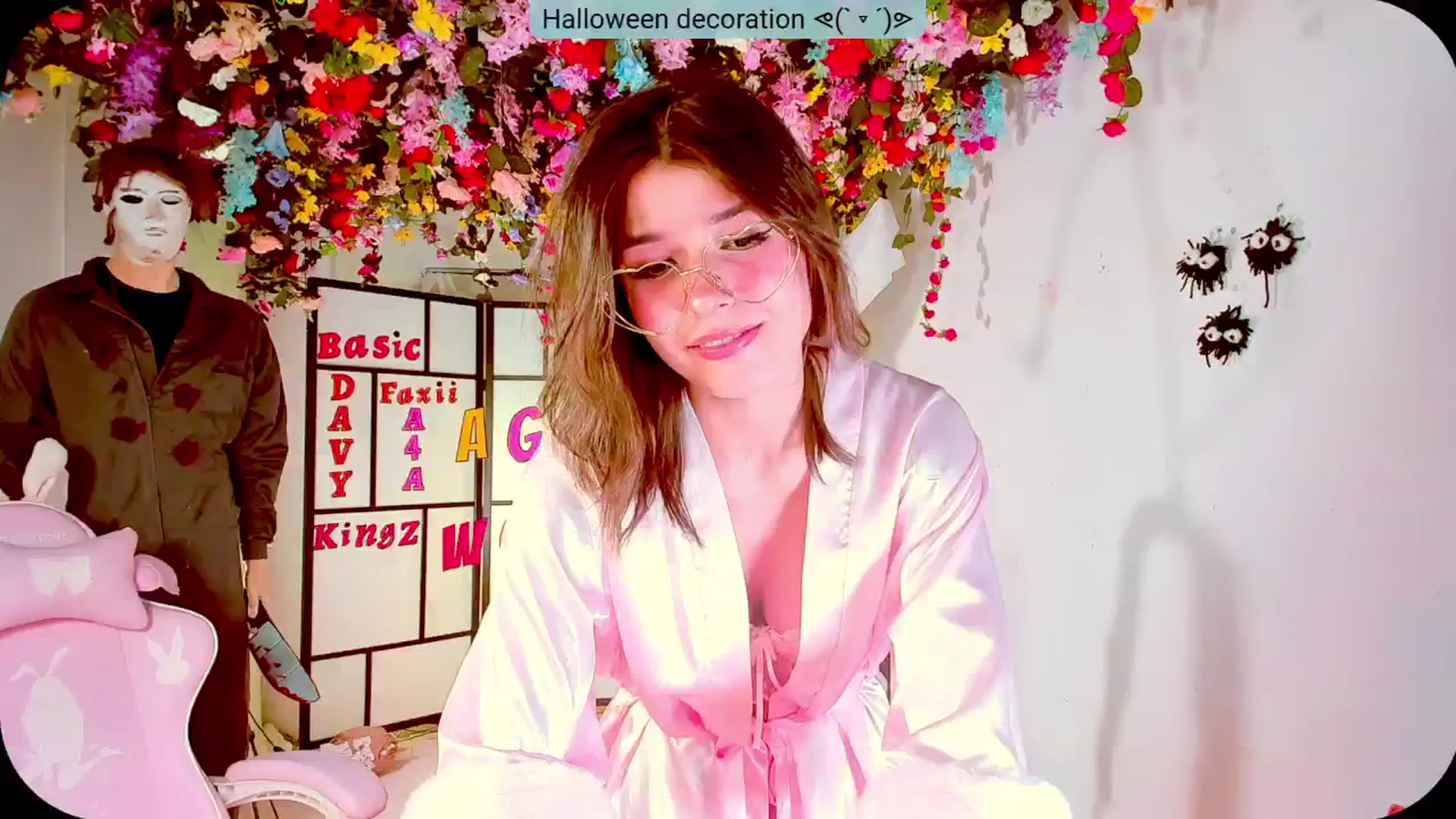 Gallery image thumbnail from Agostinha_Red's myfreecams stream on, 10/25/2024, 19:36 image 17 of 20