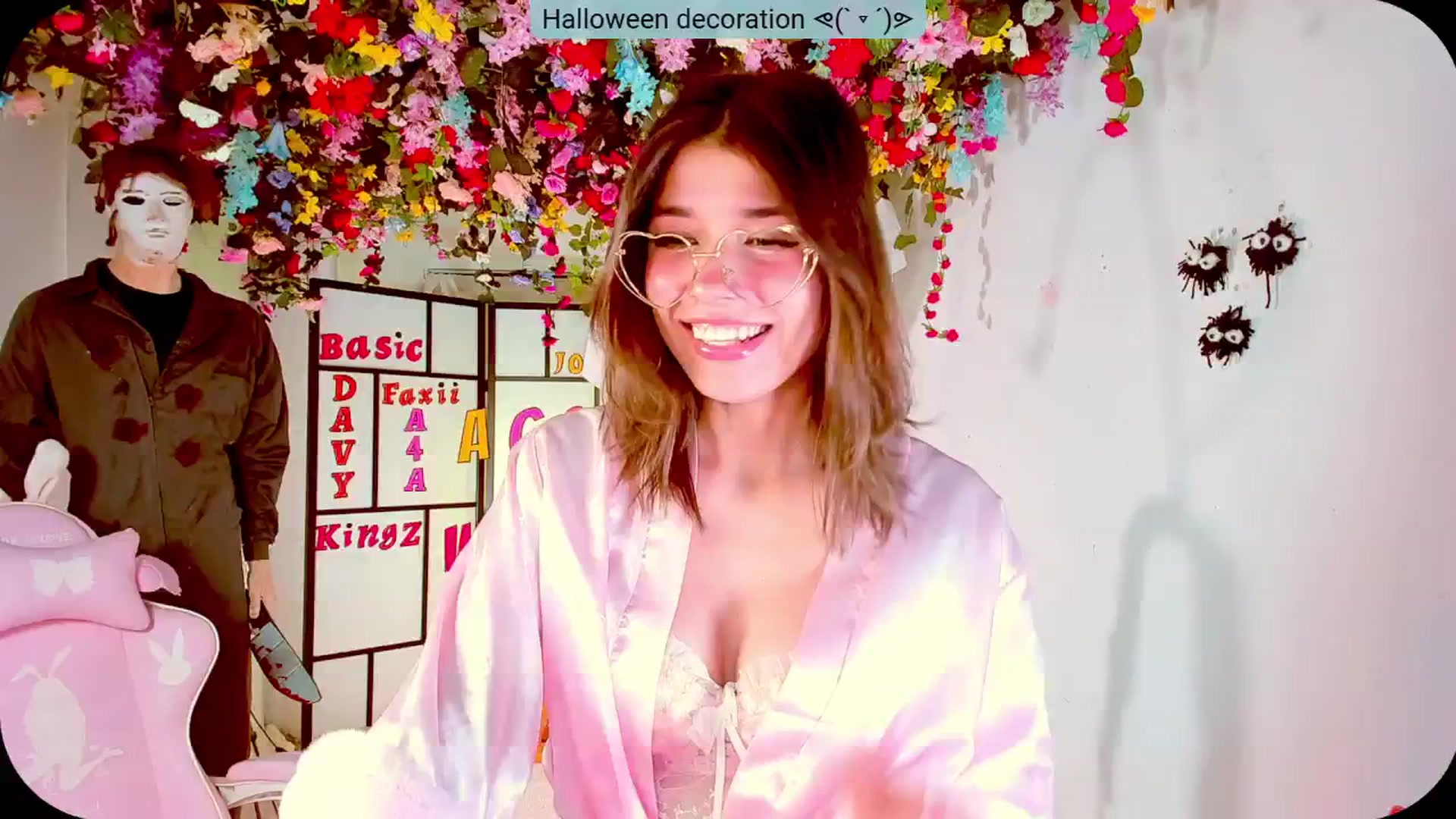 Gallery image thumbnail from Agostinha_Red's myfreecams stream on, 10/25/2024, 19:36 image 13 of 20