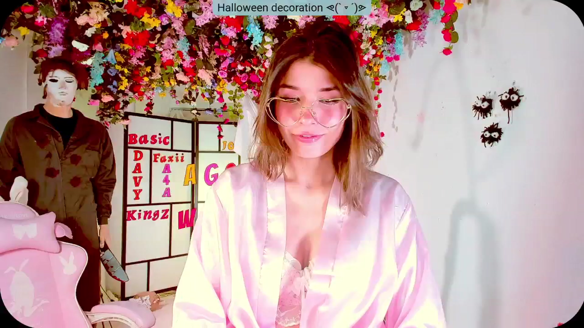 Gallery image thumbnail from Agostinha_Red's myfreecams stream on, 10/25/2024, 19:36 image 14 of 20