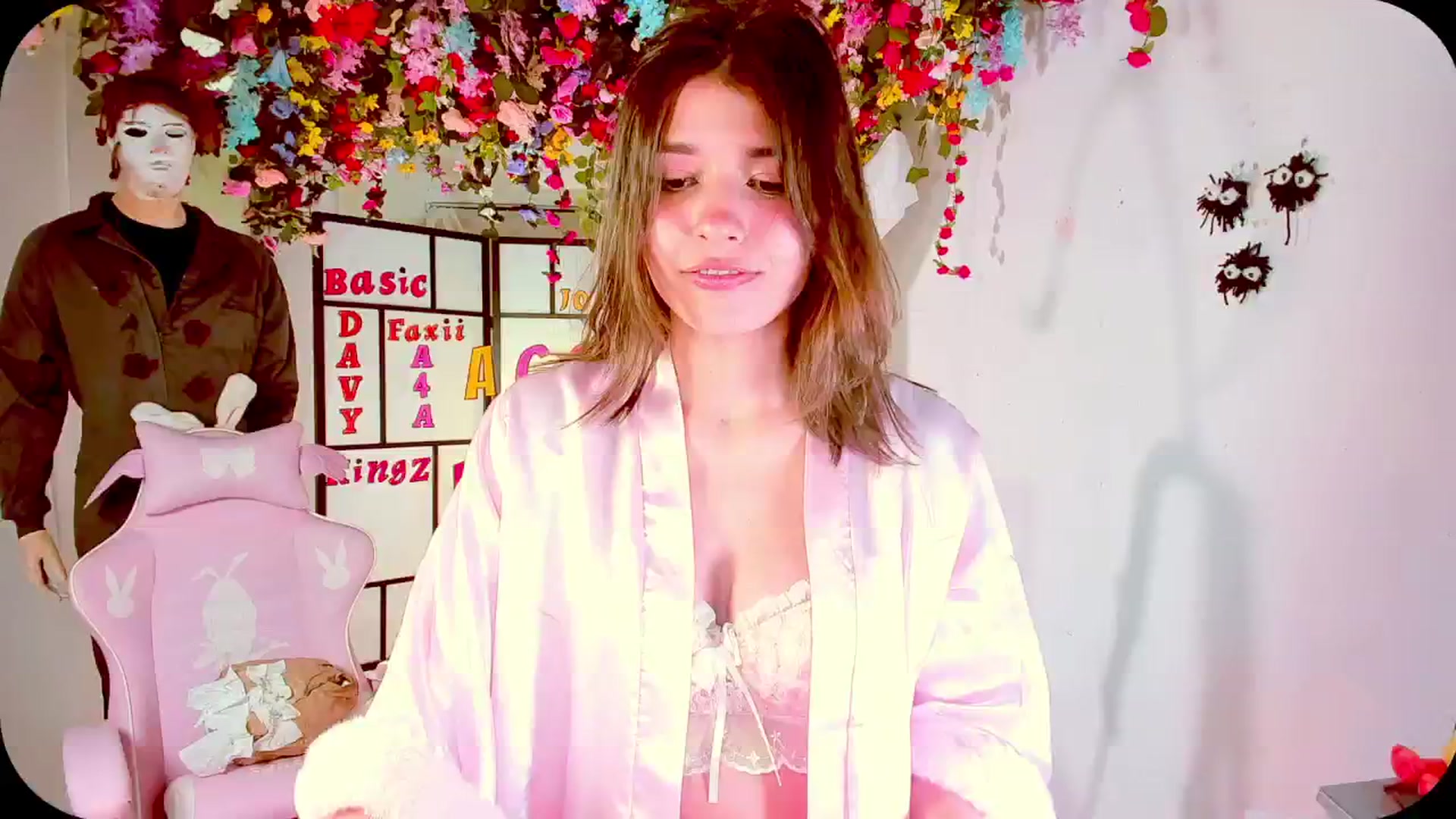 Gallery image thumbnail from Agostinha_Red's myfreecams stream on, 10/25/2024, 21:57 image 18 of 20