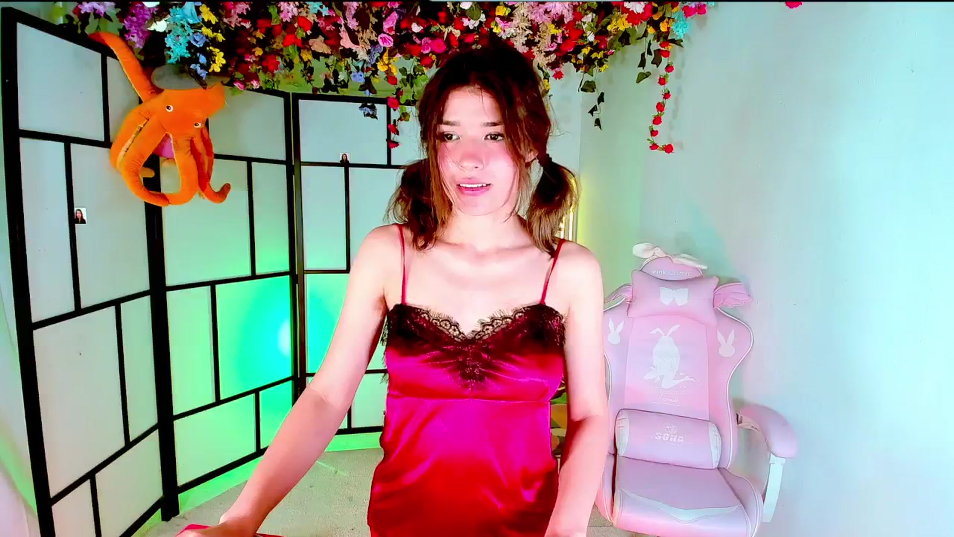 Gallery image thumbnail from Agostinha_Red's myfreecams stream on, 11/06/2024, 21:50 image 13 of 20