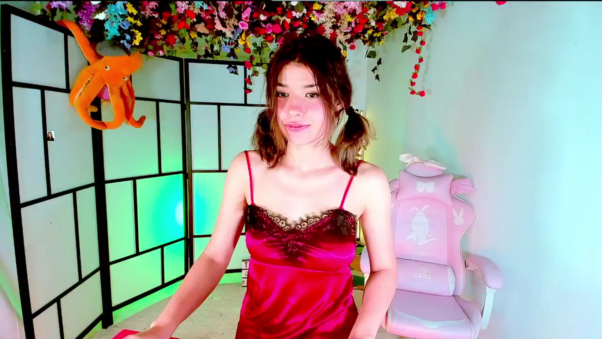 Gallery image thumbnail from Agostinha_Red's myfreecams stream on, 11/06/2024, 21:50 image 1 of 20