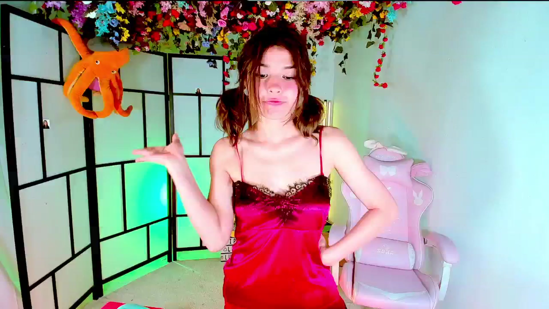 Gallery image thumbnail from Agostinha_Red's myfreecams stream on, 11/06/2024, 21:50 image 7 of 20