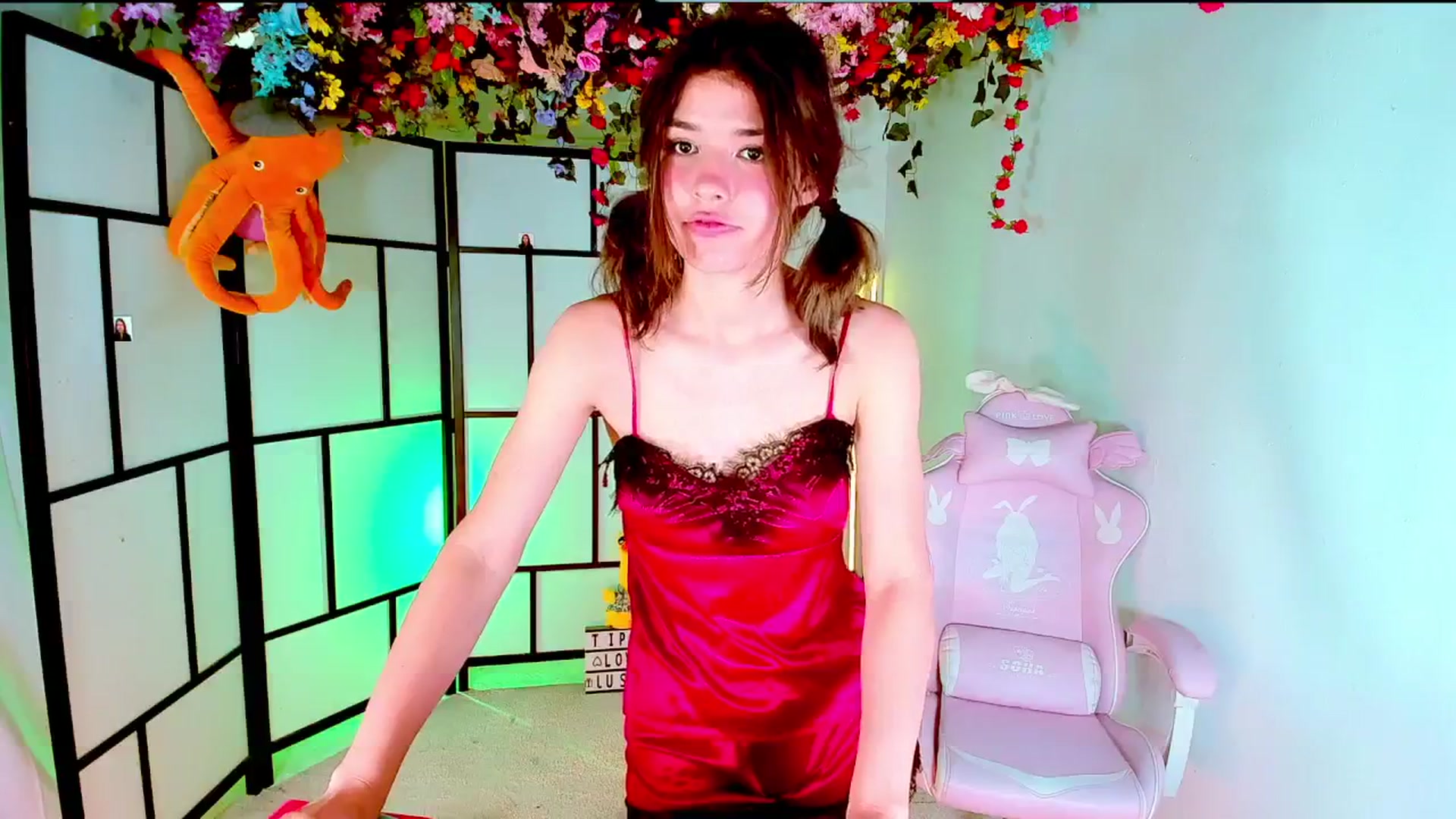 Gallery image thumbnail from Agostinha_Red's myfreecams stream on, 11/06/2024, 21:50 image 11 of 20