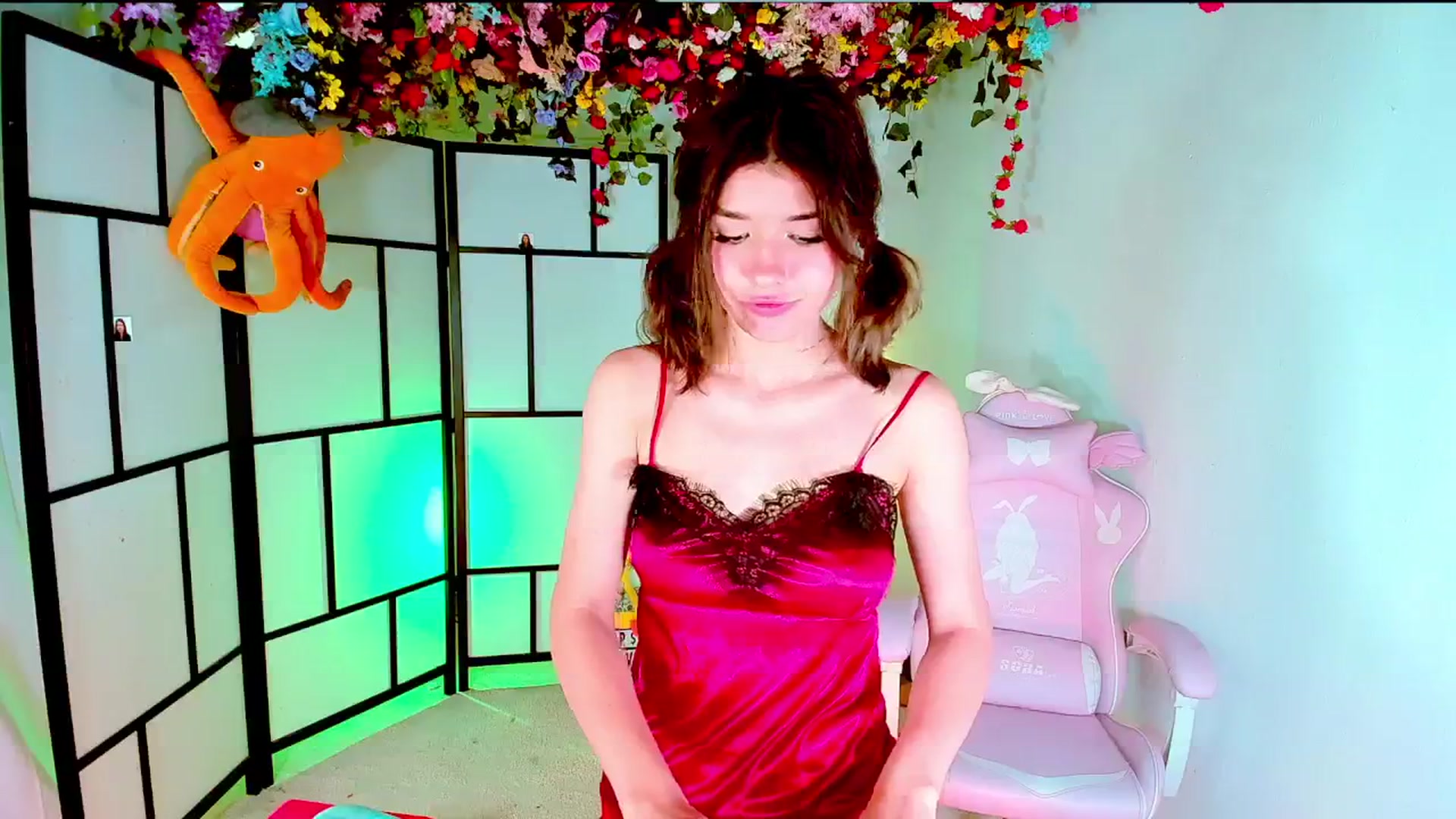 Gallery image thumbnail from Agostinha_Red's myfreecams stream on, 11/06/2024, 21:50 image 19 of 20