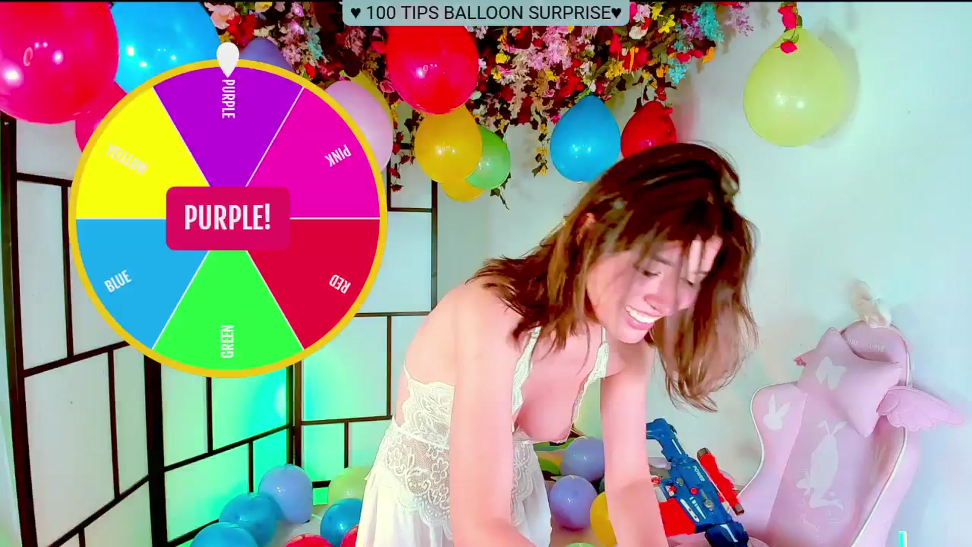Gallery image thumbnail from Agostinha_Red's myfreecams stream on, 11/10/2024, 21:15 image 3 of 20