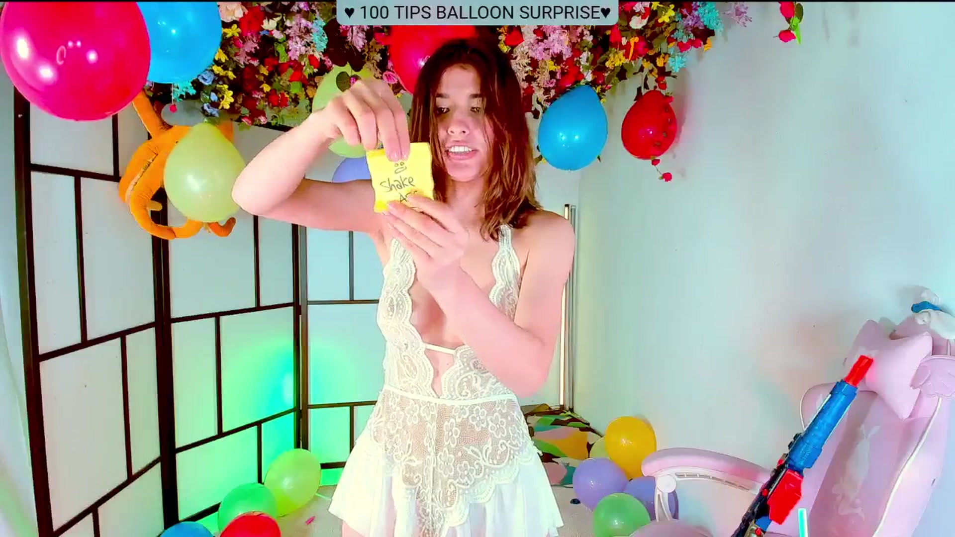 Gallery image thumbnail from Agostinha_Red's myfreecams stream on, 11/10/2024, 23:33 image 12 of 20