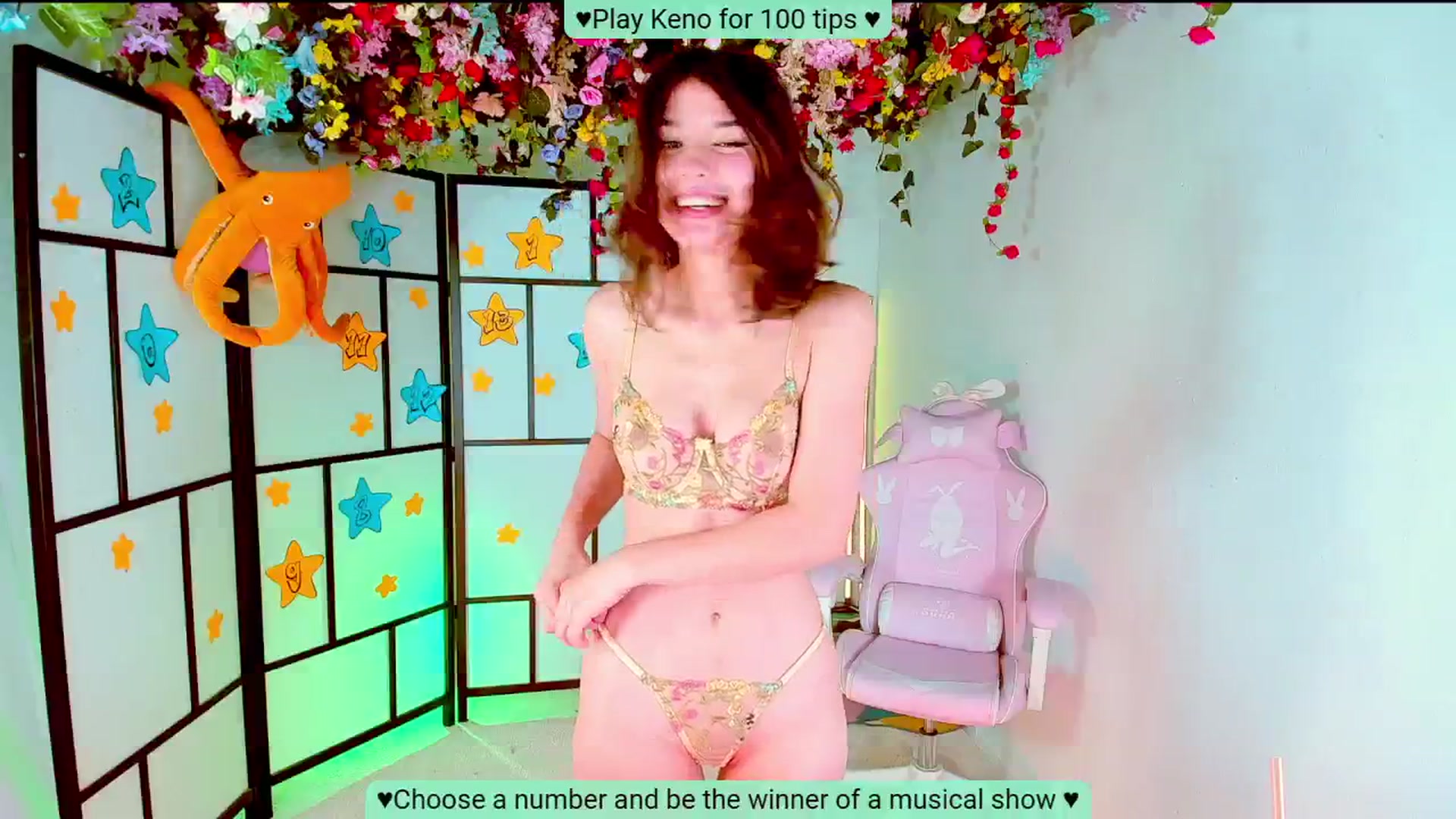 Gallery image thumbnail from Agostinha_Red's myfreecams stream on, 11/11/2024, 22:20 image 11 of 20