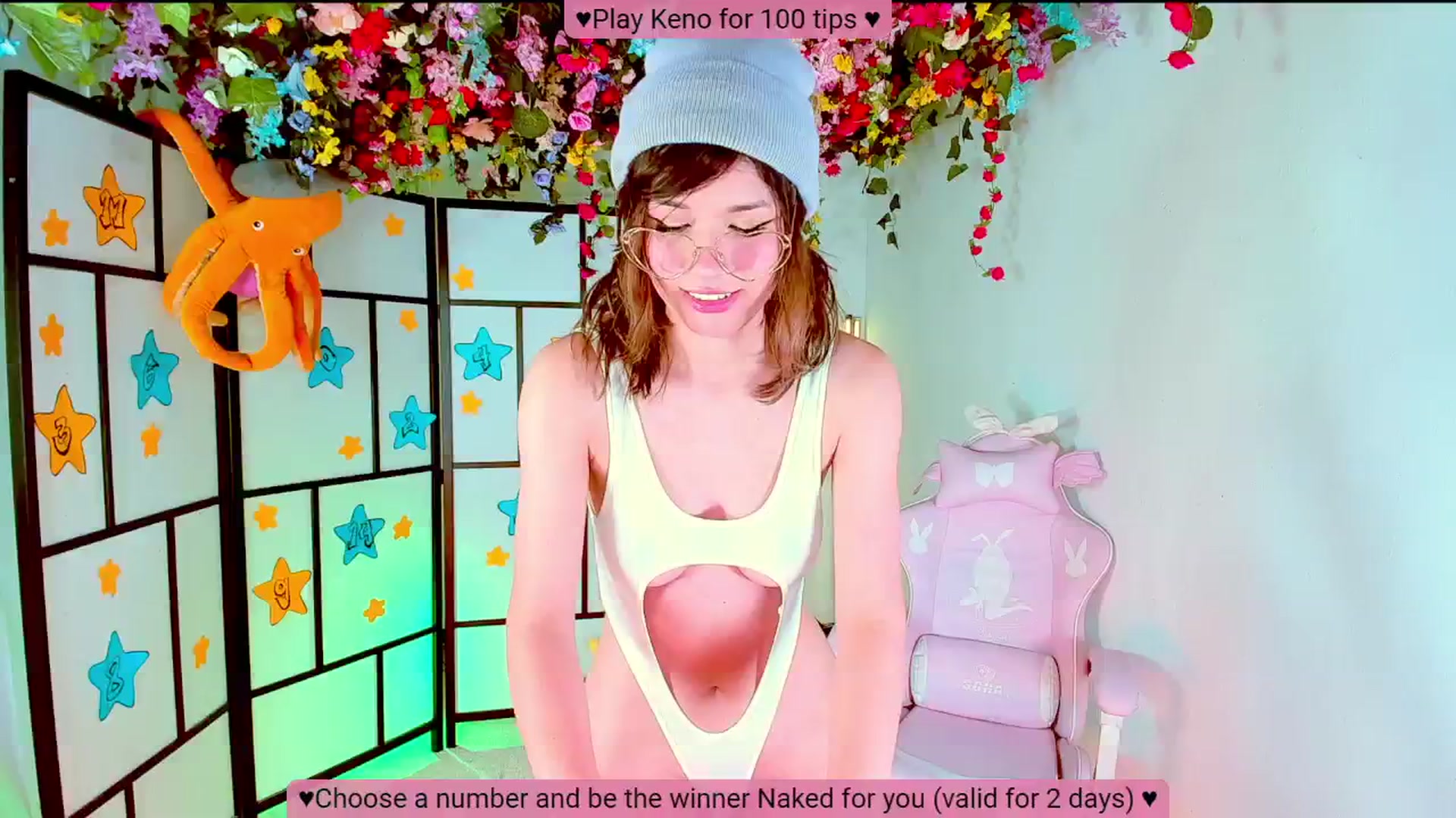 Gallery image thumbnail from Agostinha_Red's myfreecams stream on, 11/15/2024, 21:43 image 6 of 20