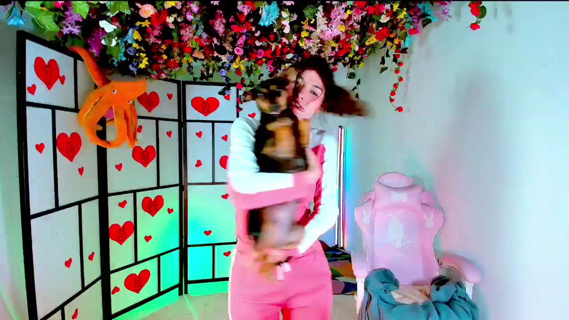 Gallery image thumbnail from Agostinha_Red's myfreecams stream on, 11/22/2024, 16:38 image 17 of 20