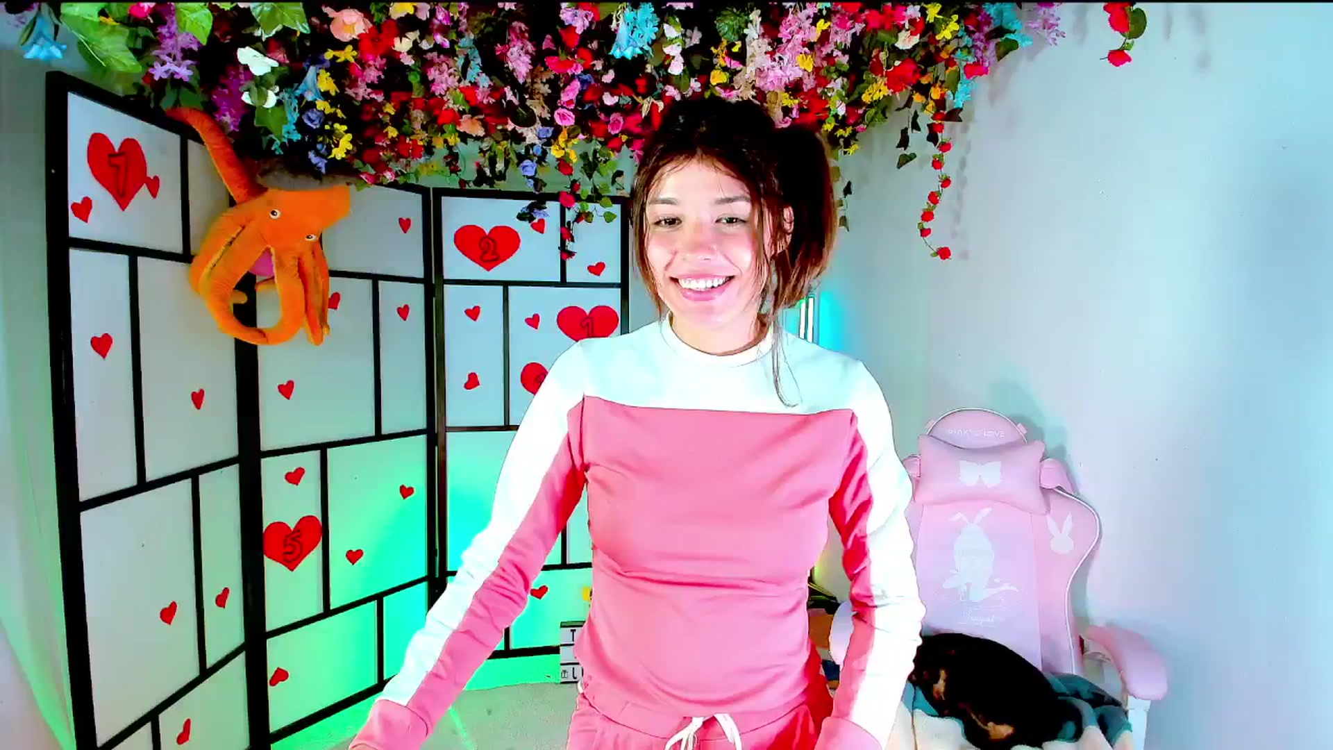 Gallery image thumbnail from Agostinha_Red's myfreecams stream on, 11/22/2024, 18:11 image 20 of 20