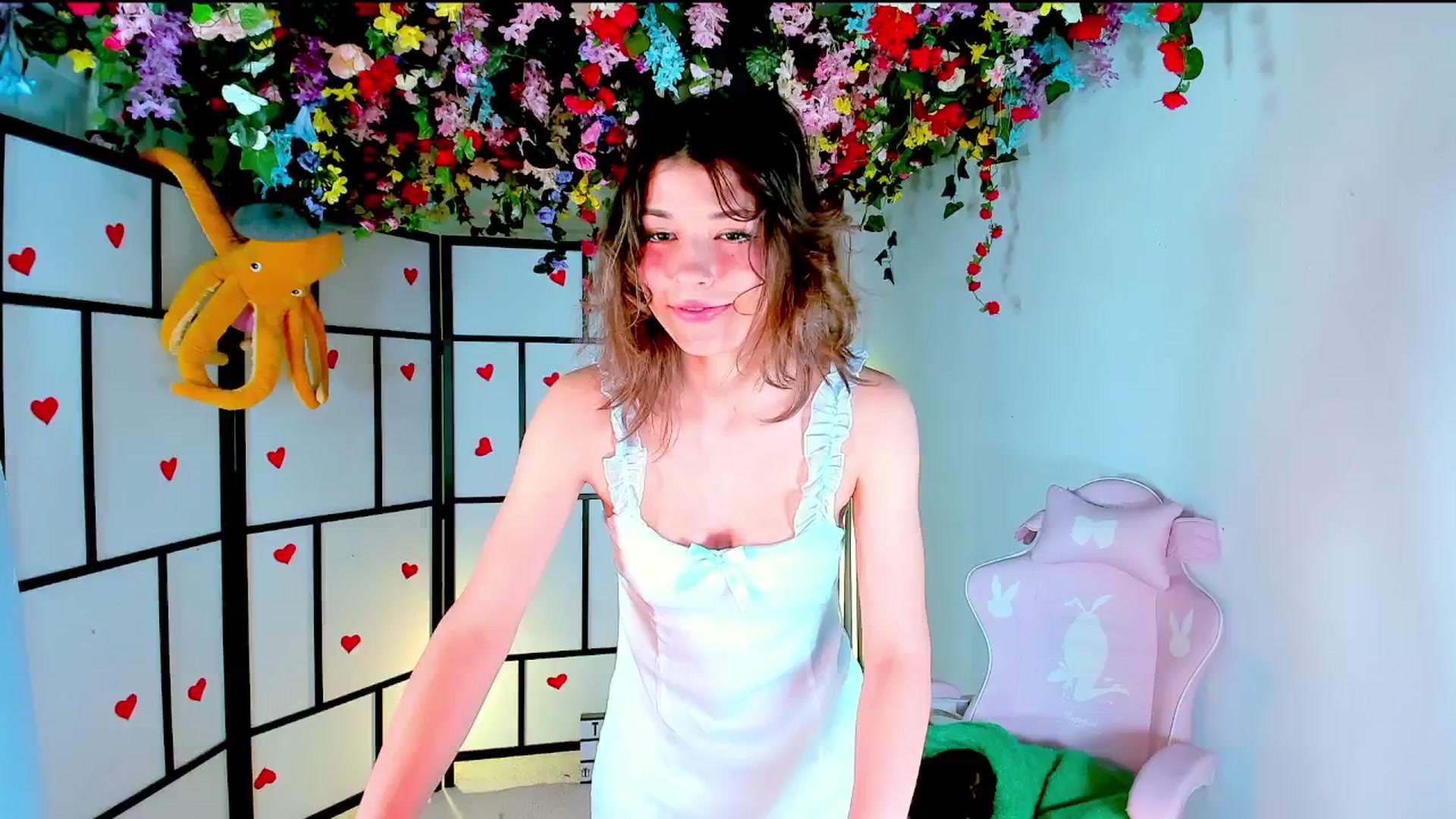 Gallery image thumbnail from Agostinha_Red's myfreecams stream on, 11/26/2024, 17:54 image 18 of 20
