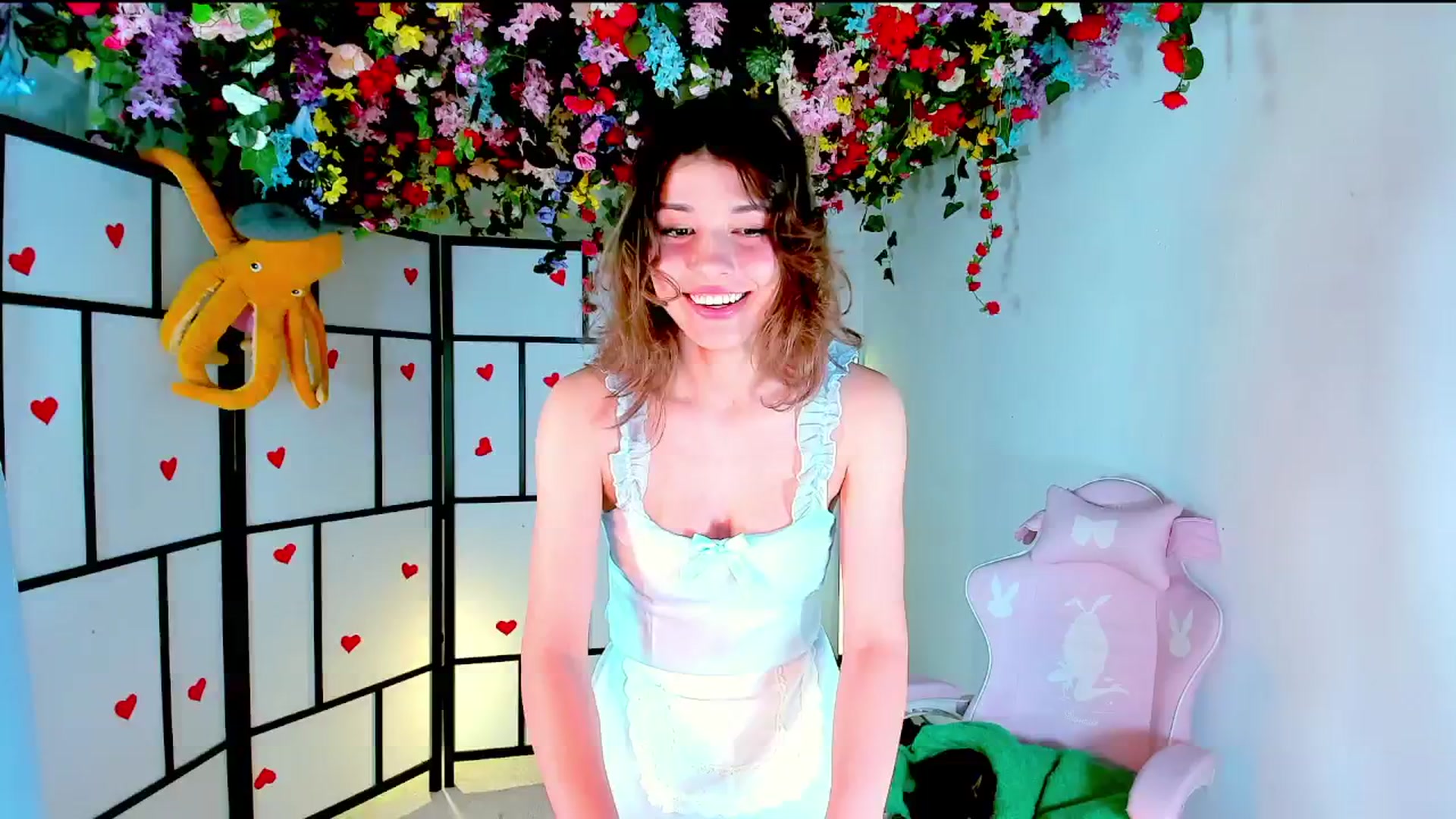 Gallery image thumbnail from Agostinha_Red's myfreecams stream on, 11/26/2024, 17:54 image 12 of 20