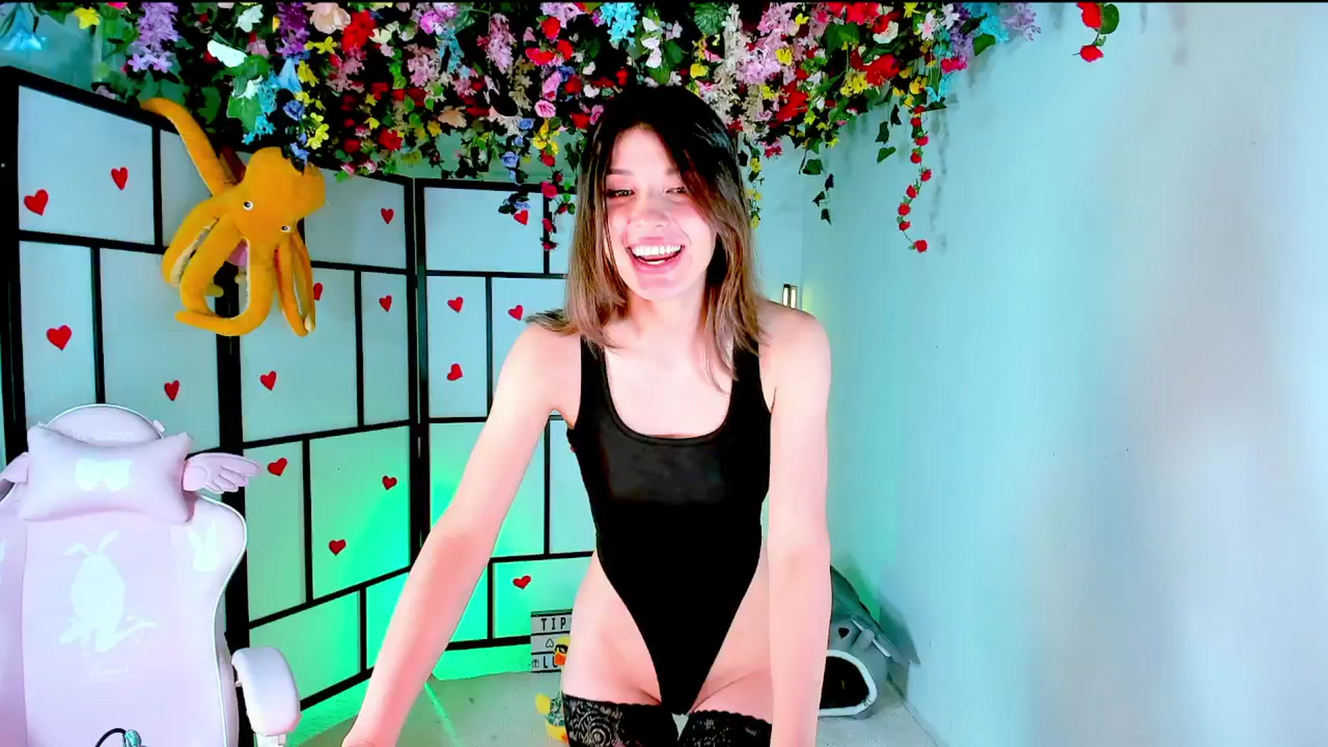Gallery image thumbnail from Agostinha_Red's myfreecams stream on, 11/28/2024, 21:44 image 2 of 20