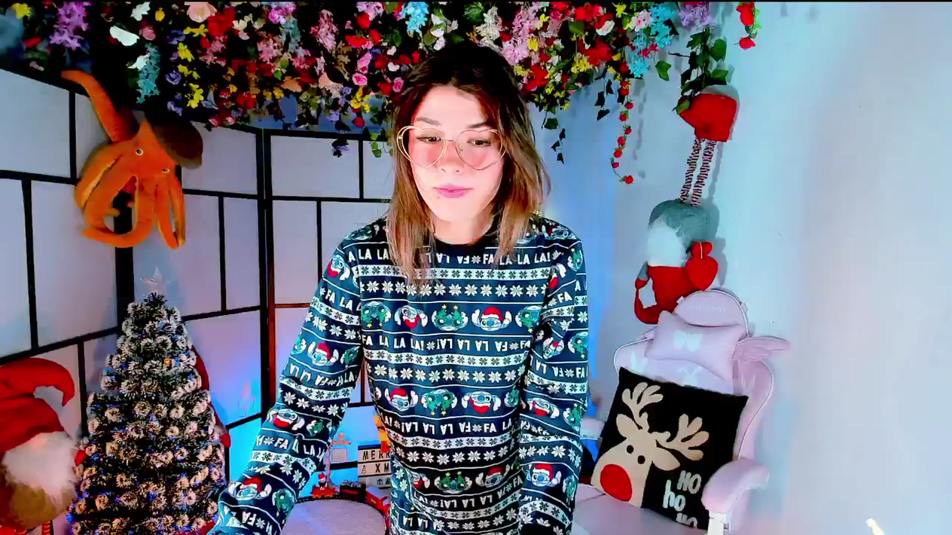 Gallery image thumbnail from Agostinha_Red's myfreecams stream on, 12/12/2024, 22:48 image 2 of 20