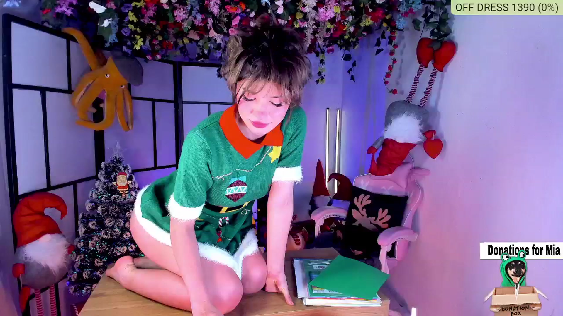 Gallery image thumbnail from Agostinha_Red's myfreecams stream on, 12/22/2024, 20:12 image 9 of 20