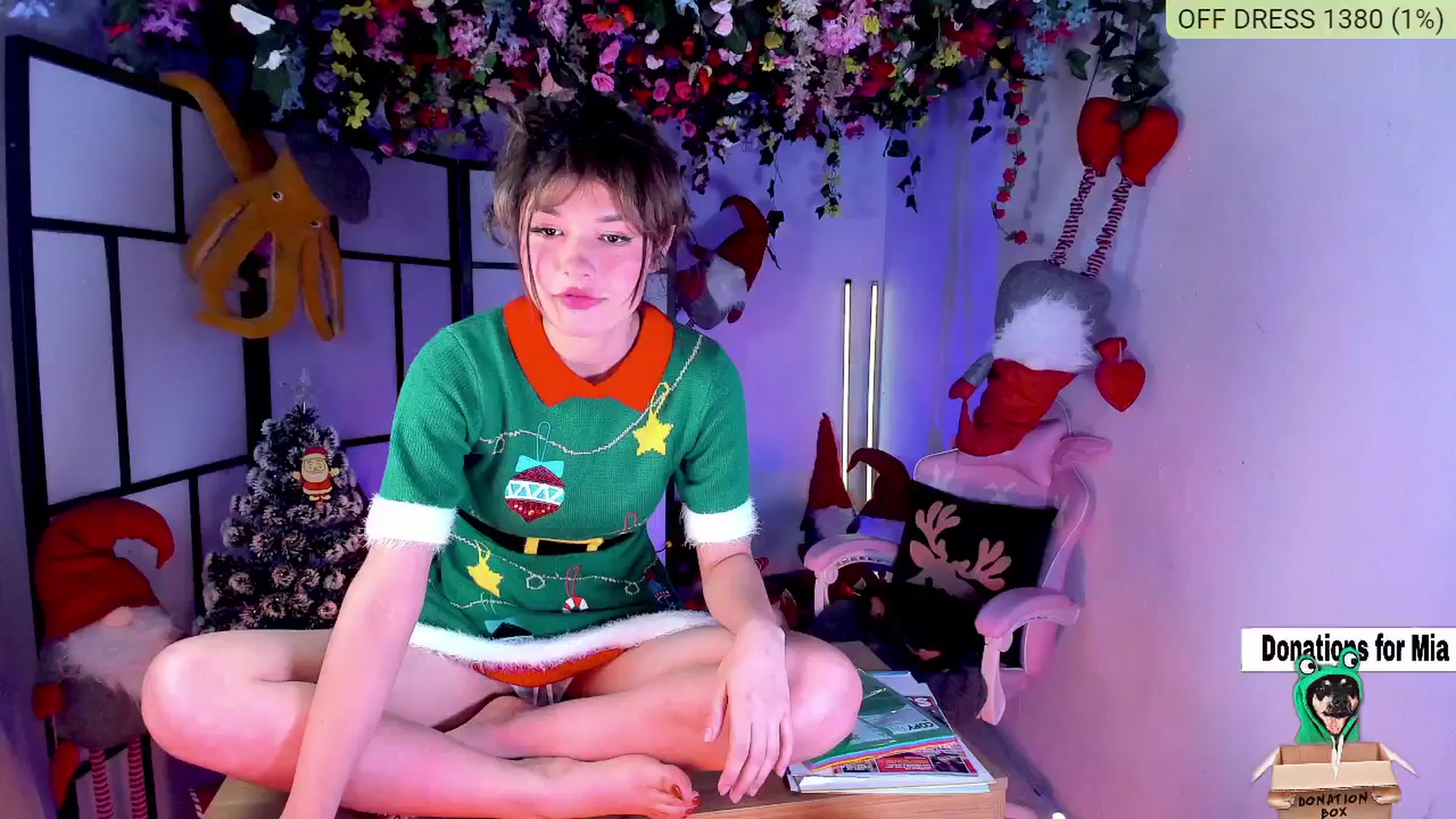 Gallery image thumbnail from Agostinha_Red's myfreecams stream on, 12/22/2024, 20:12 image 17 of 20